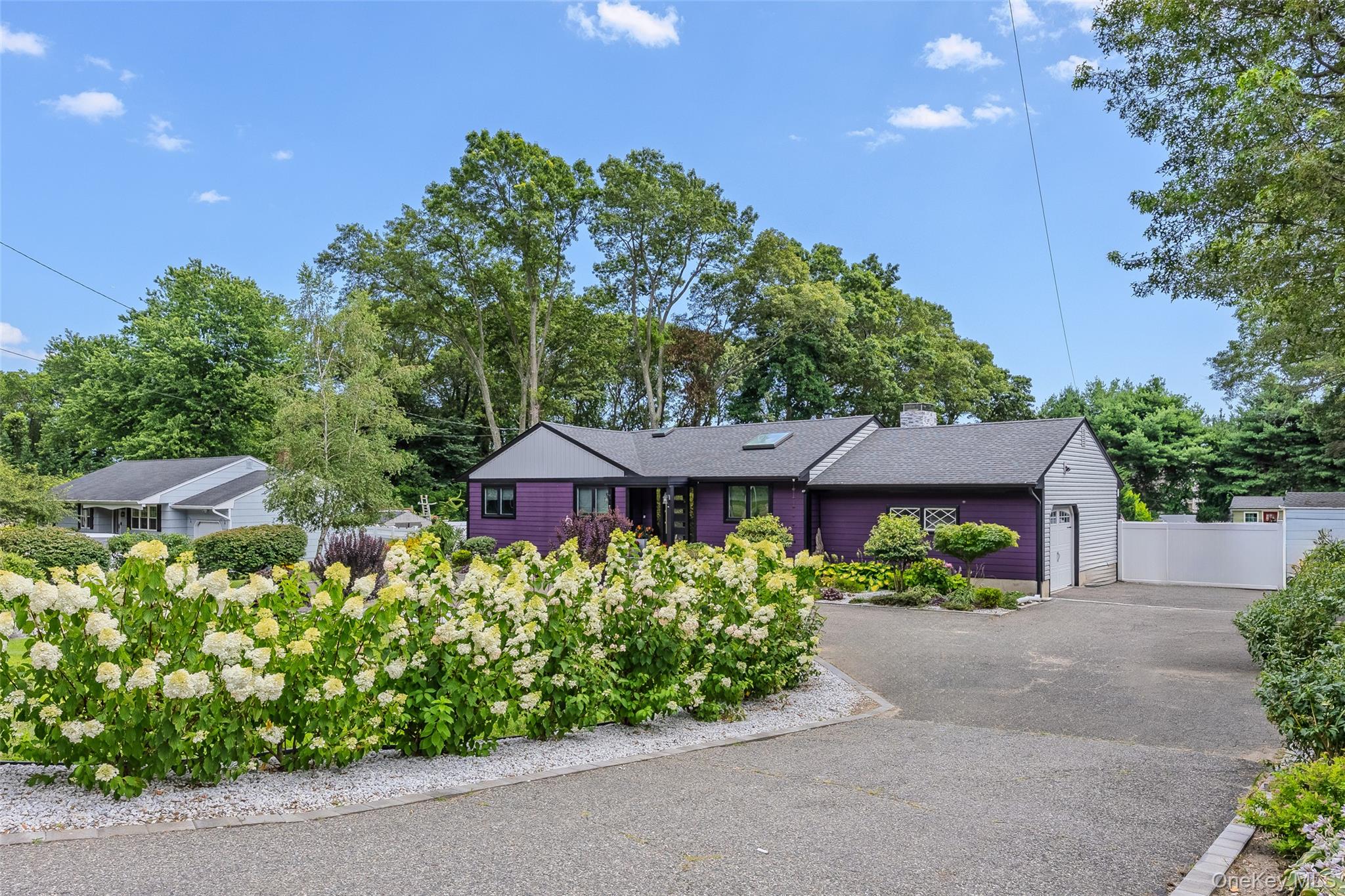 1484 Motor Parkway, Hauppauge, NY 11749