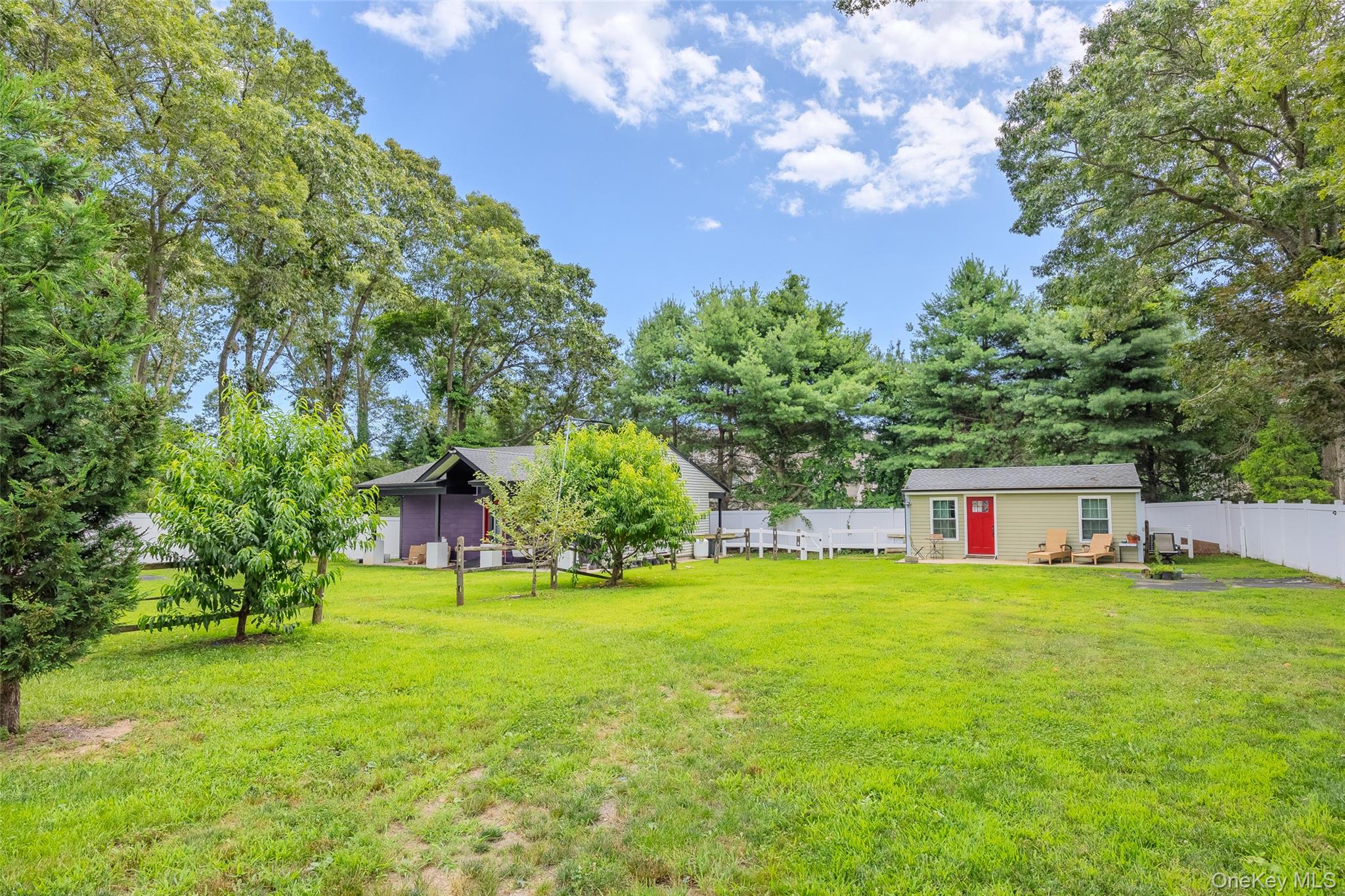 1484 Motor Parkway, Hauppauge, NY 11749