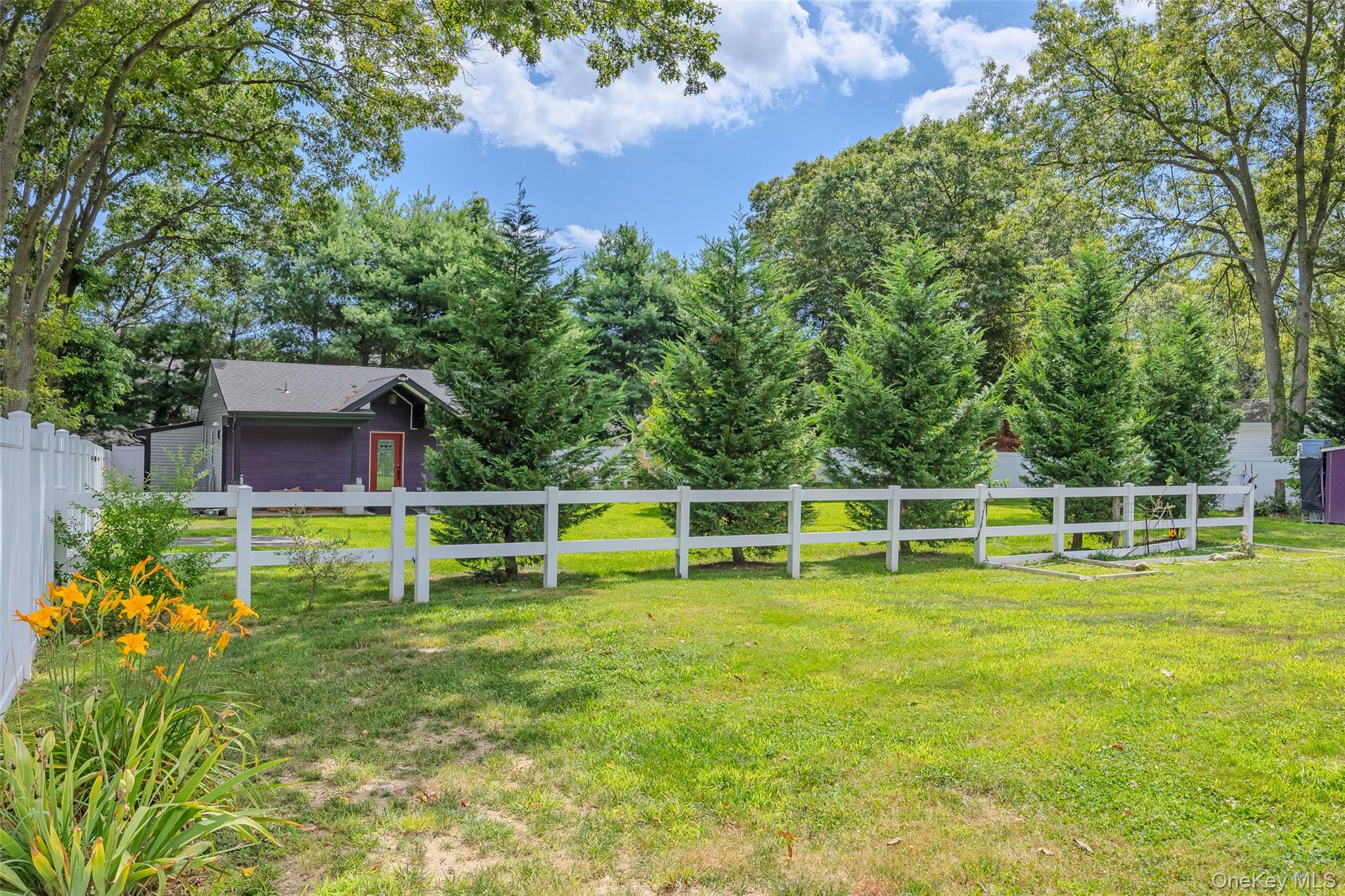 1484 Motor Parkway, Hauppauge, NY 11749