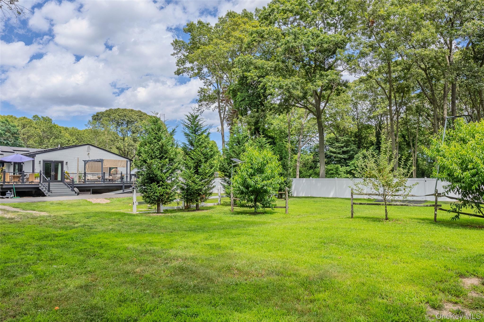 1484 Motor Parkway, Hauppauge, NY 11749