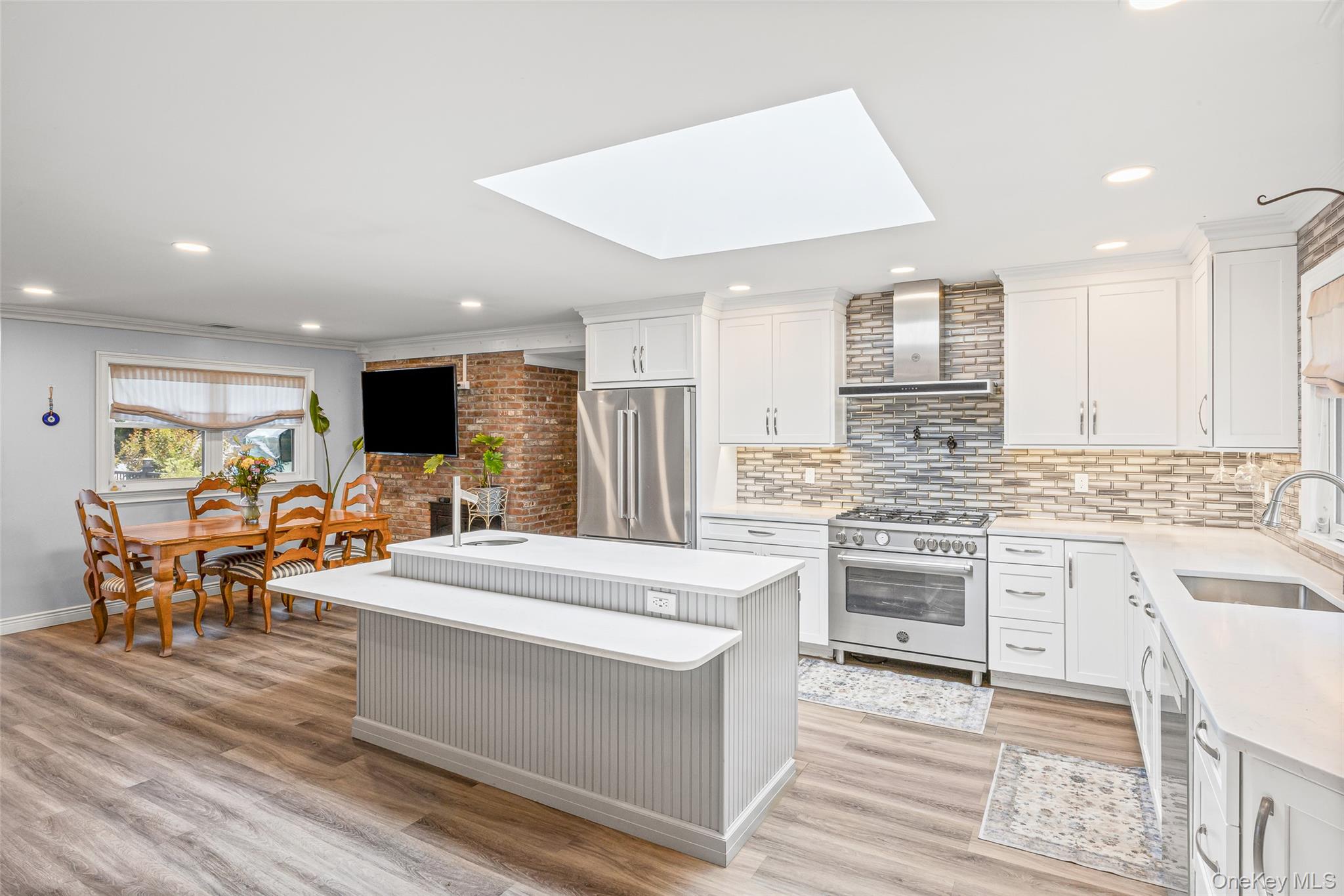 1484 Motor Parkway, Hauppauge, NY 11749