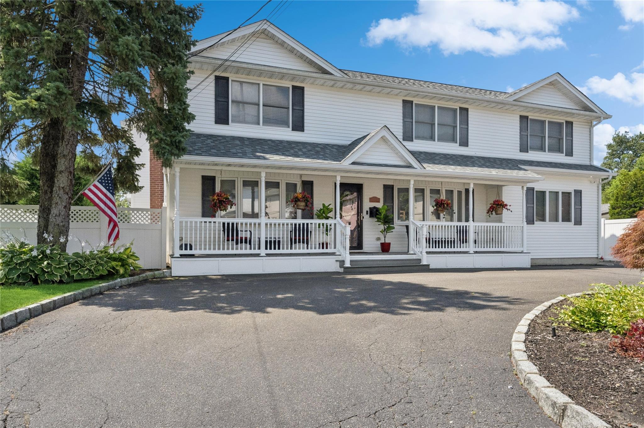 250 N Poplar Street, North Massapequa, NY 11758
