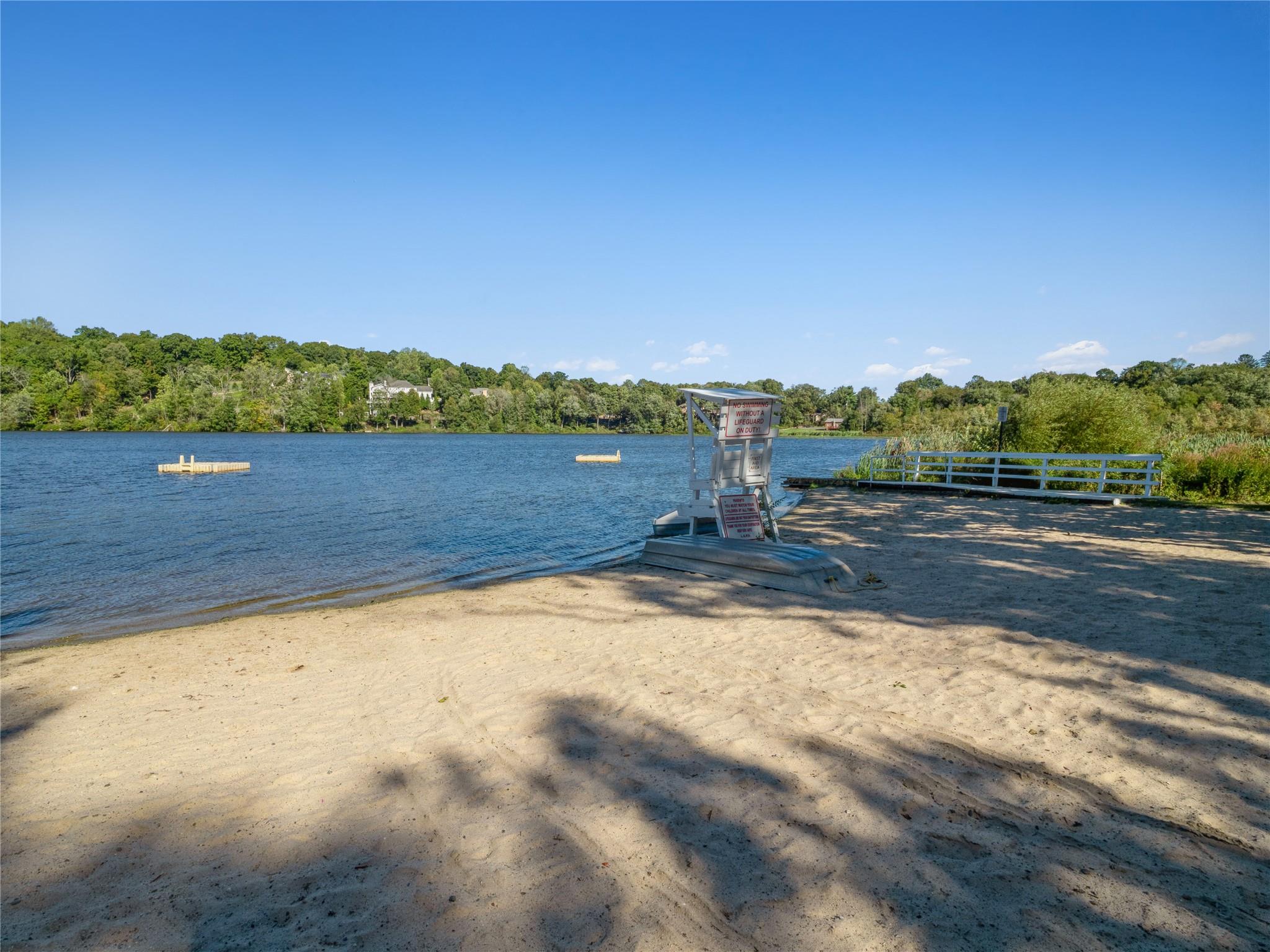 84 Entrance Way, Mahopac, NY 10541