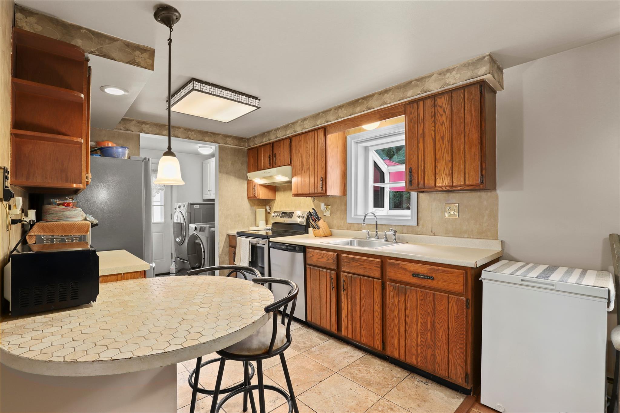 84 Entrance Way, Mahopac, NY 10541