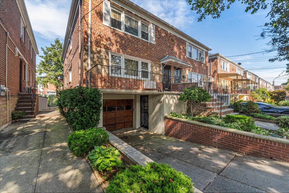 63-33 75th Street, Middle Village, NY 11379