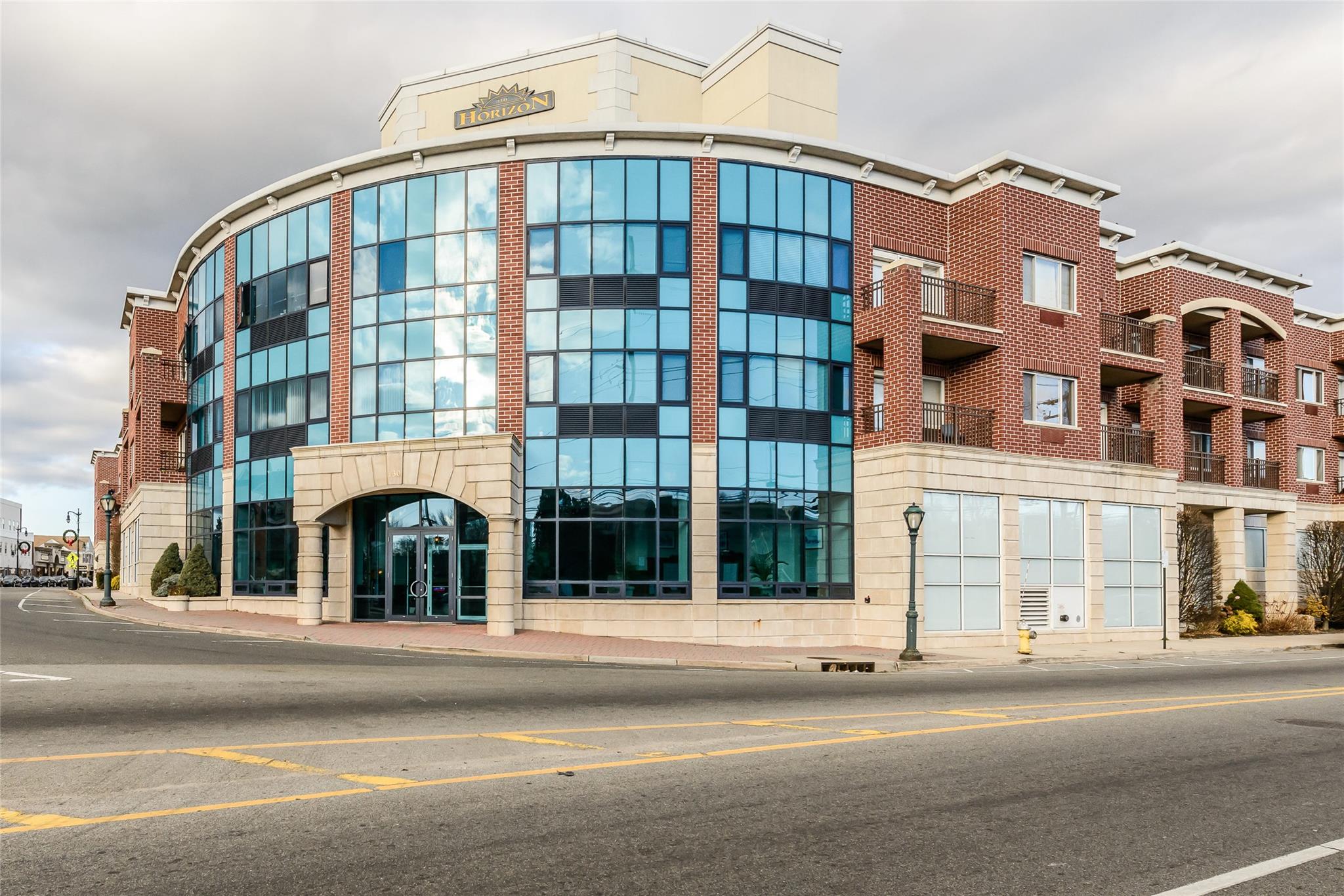 130 Post Avenue # 316, Westbury, NY 11590