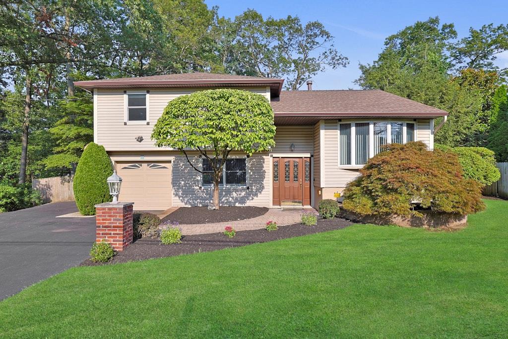 99 Shetland Drive, New City, NY 10956