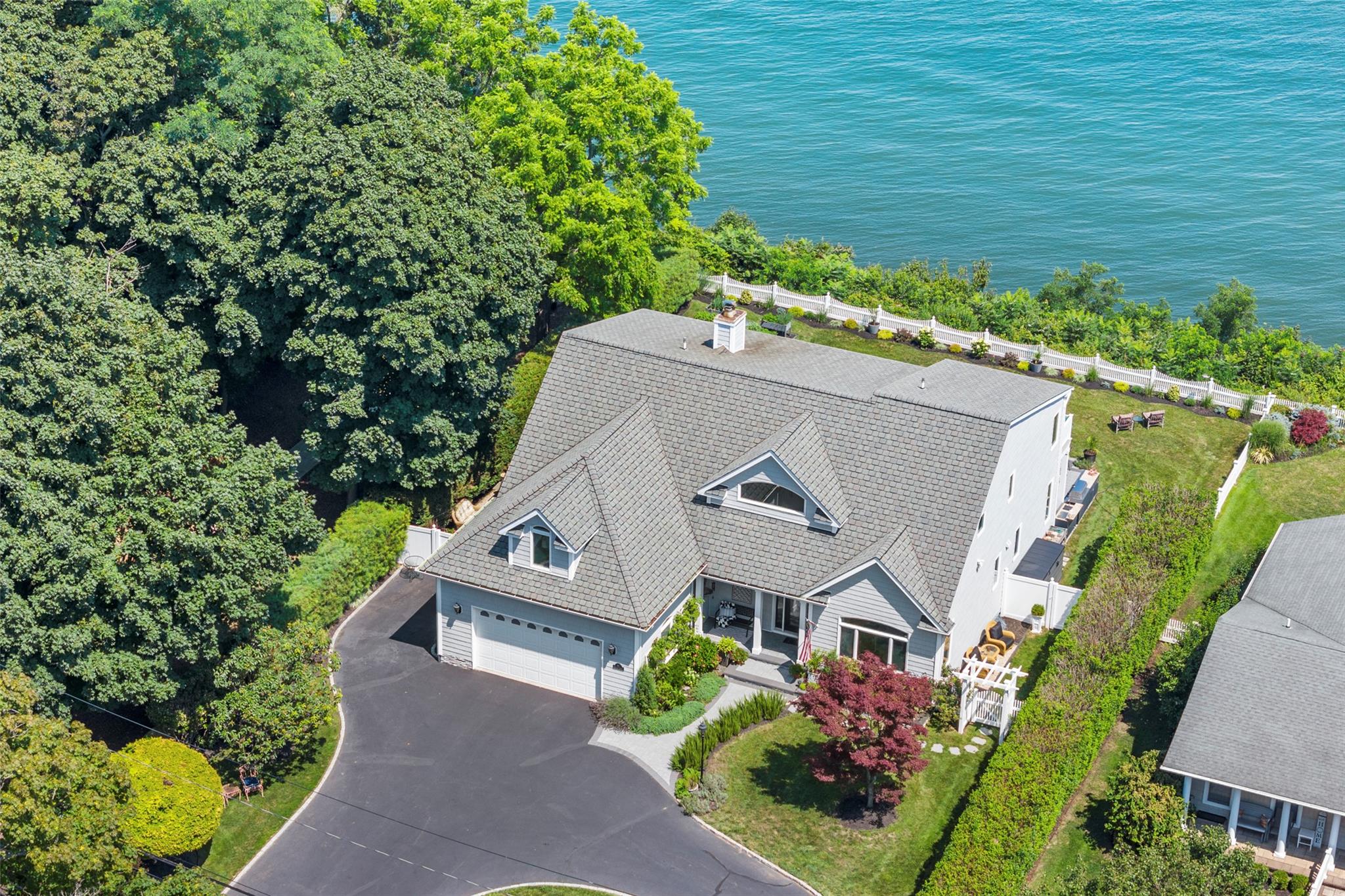 41 Seacliff Avenue, Miller Place, NY 11764