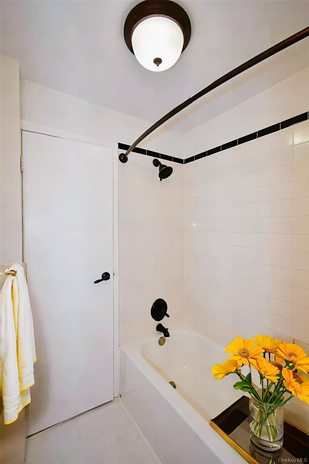 60 W Broad Street # 1L, Fleetwood, NY 10552