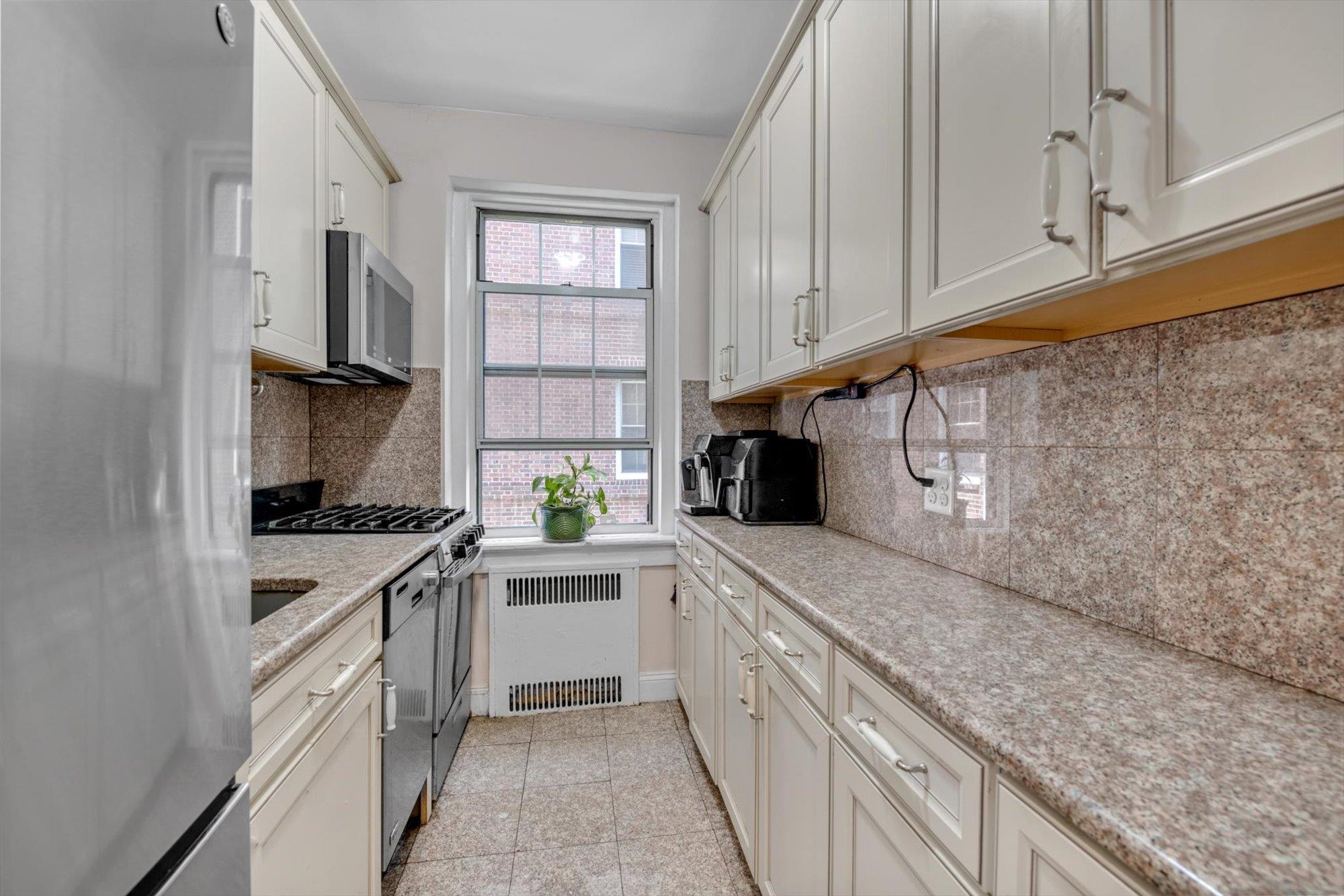 117-01 Park Lane South # B2L, Kew Gardens, NY 11415