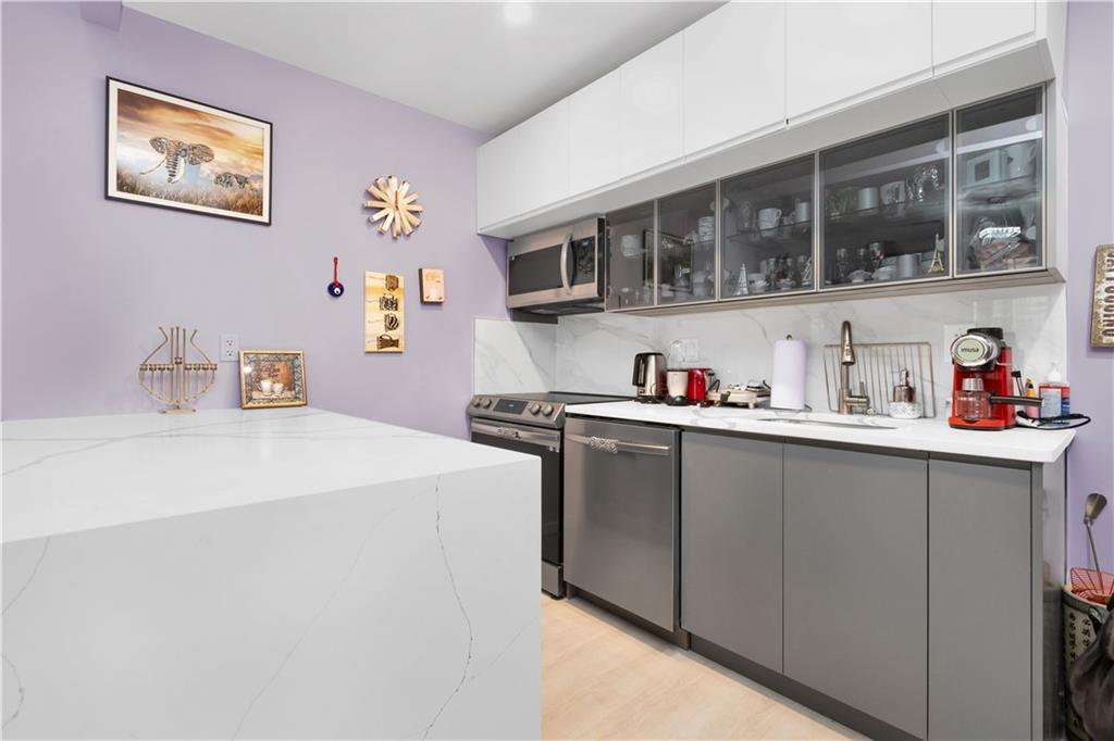 15 W End Avenue # 3F, Brooklyn, NY 11235