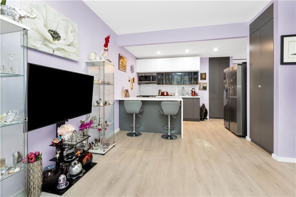 15 W End Avenue # 3F, Brooklyn, NY 11235