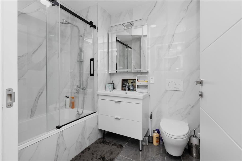 15 W End Avenue # 3F, Brooklyn, NY 11235