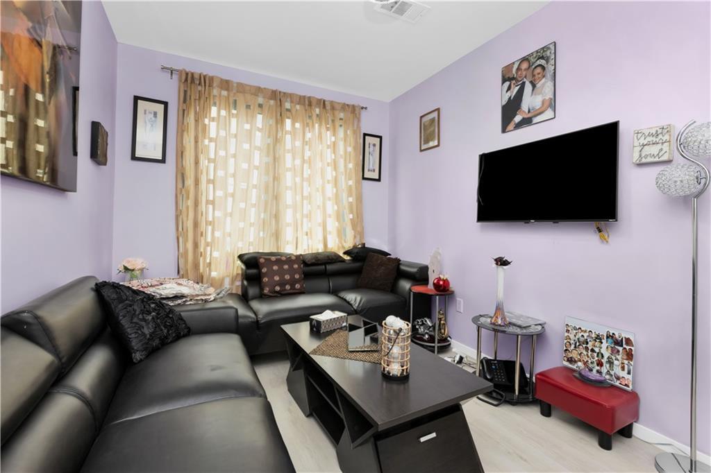 15 W End Avenue # 3F, Brooklyn, NY 11235