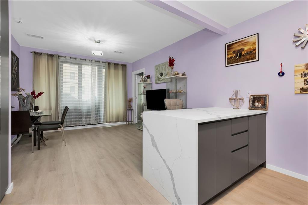 15 W End Avenue # 3F, Brooklyn, NY 11235