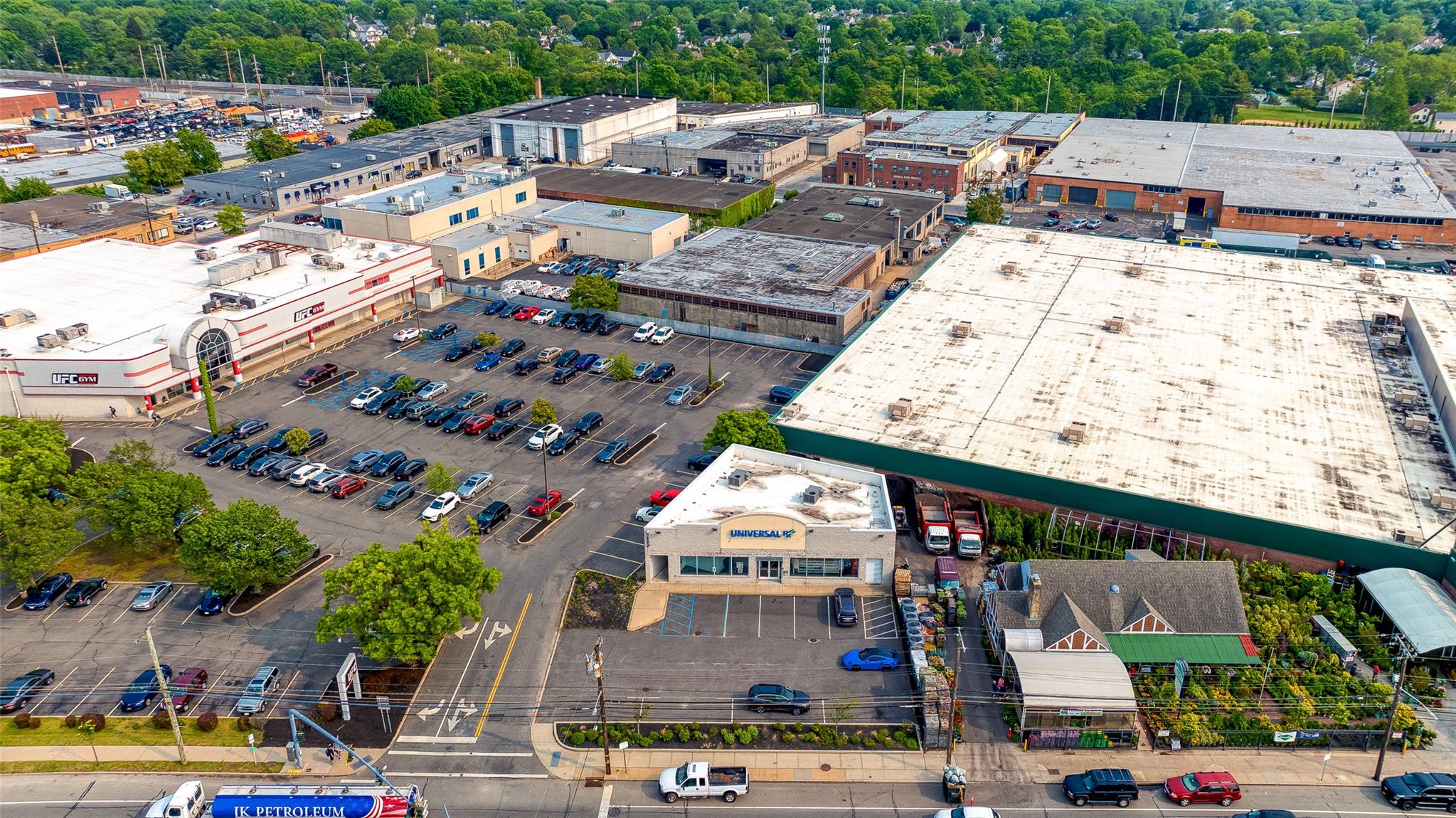 2002 Jericho Turnpike, New Hyde Park, NY 11040