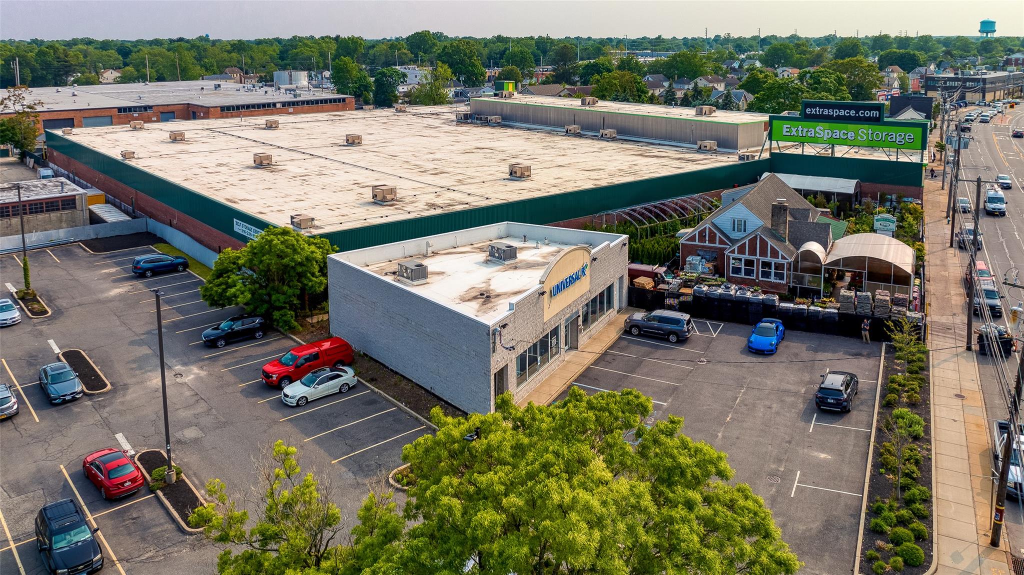 2002 Jericho Turnpike, New Hyde Park, NY 11040