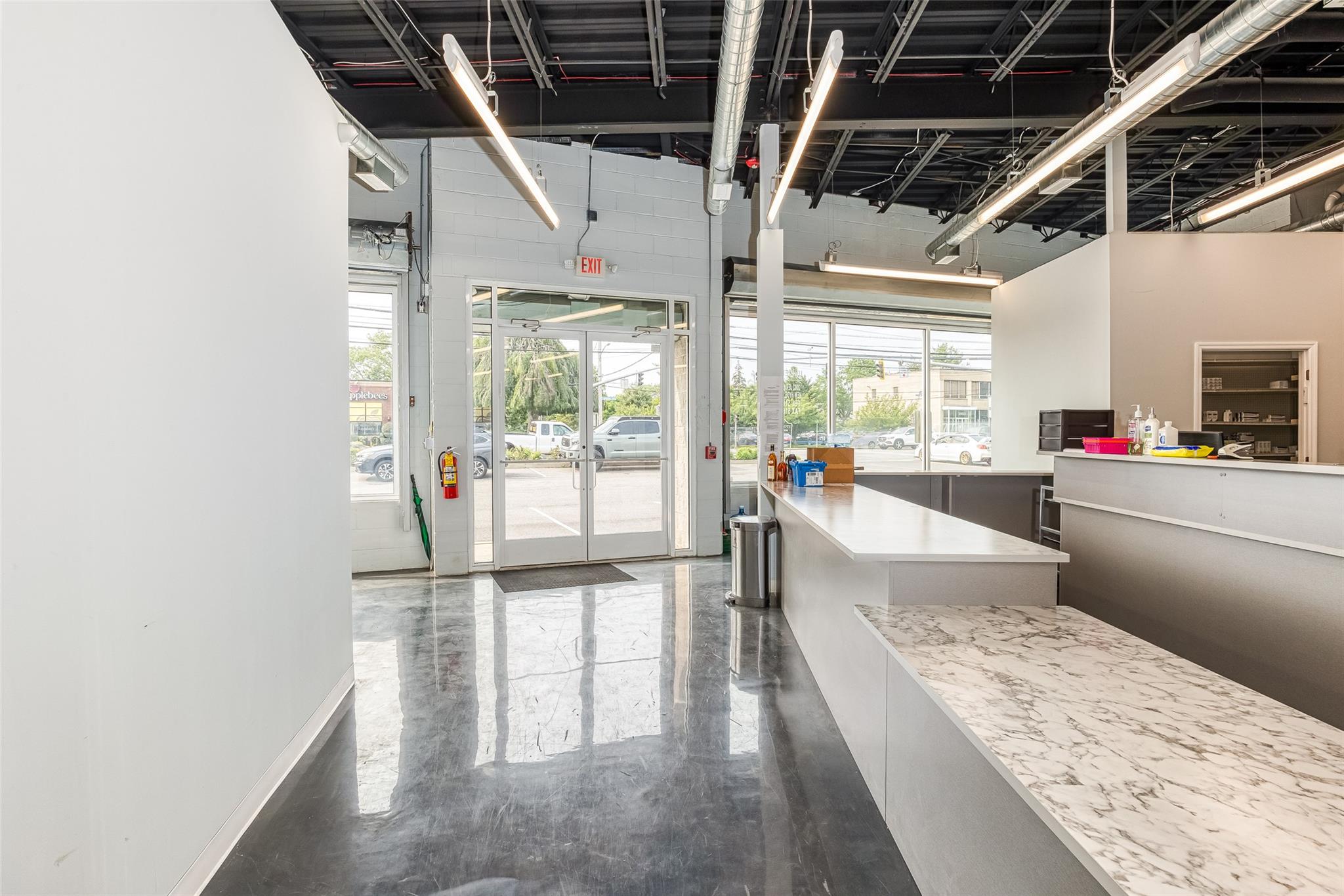 2002 Jericho Turnpike, New Hyde Park, NY 11040