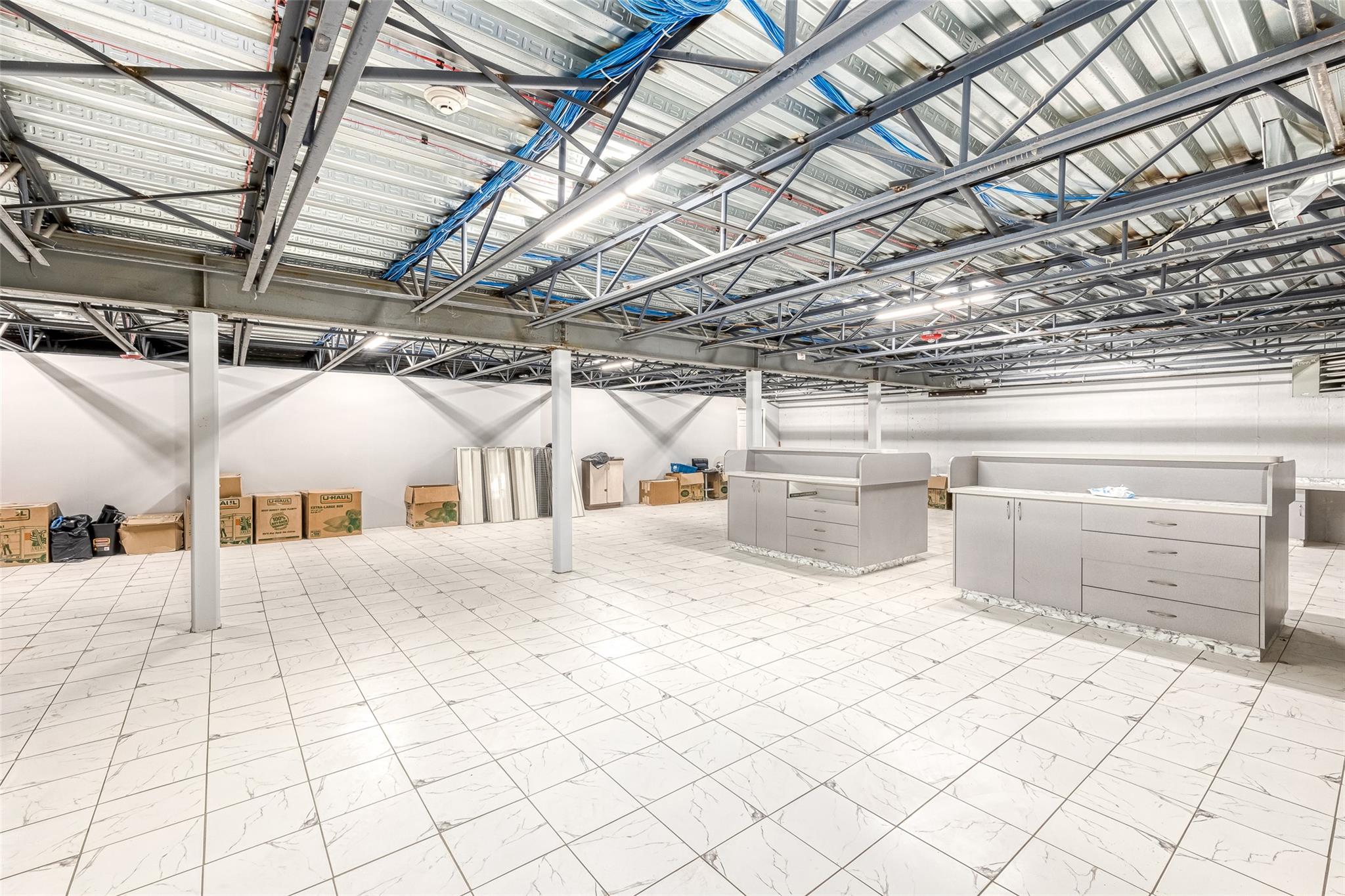 2002 Jericho Turnpike, New Hyde Park, NY 11040