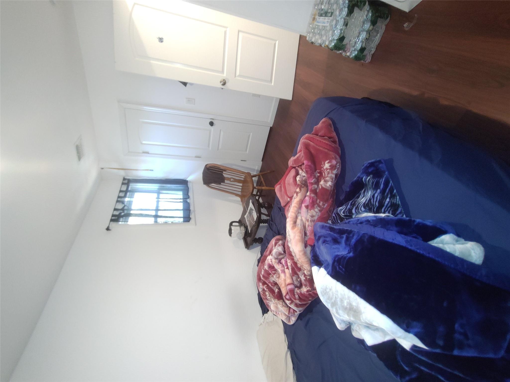 2167A Great Neck Road, Copiague, NY 11726