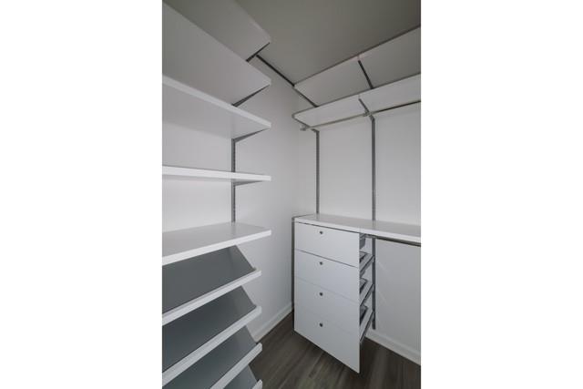 1 Charles Pond Drive # 08-813, Coram, NY 11727