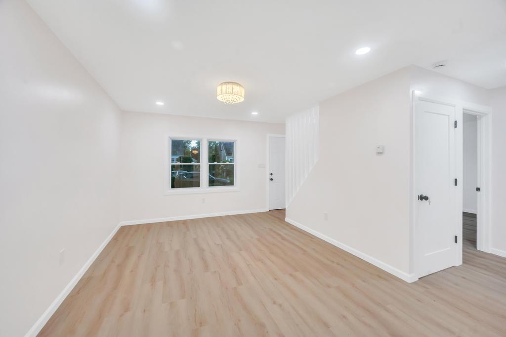 312 Abbington Court, Copiague, NY 11726