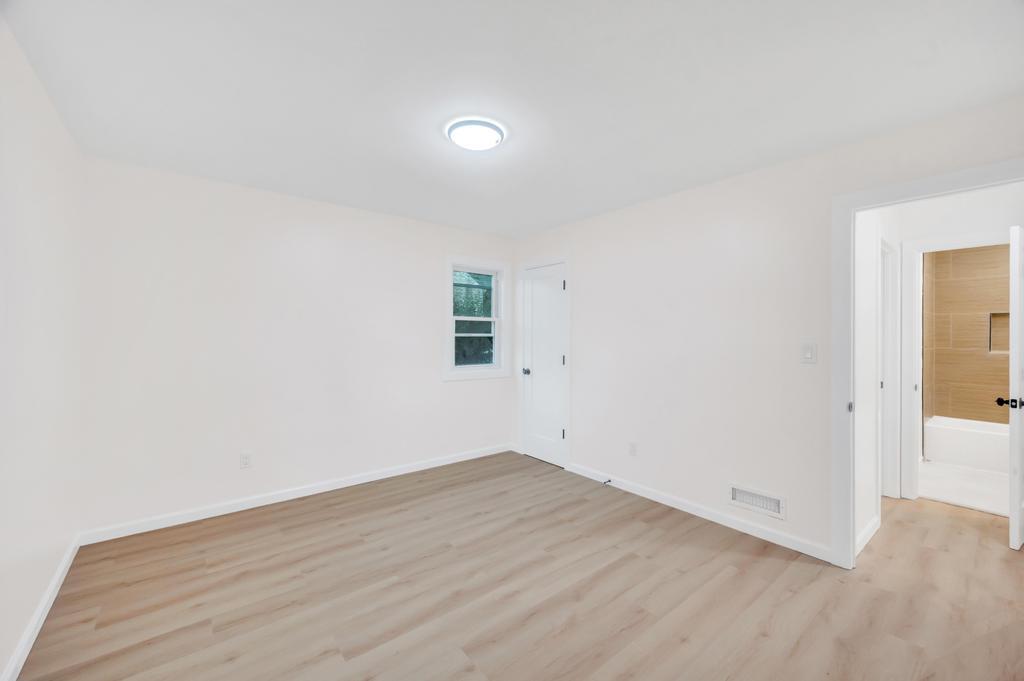 312 Abbington Court, Copiague, NY 11726