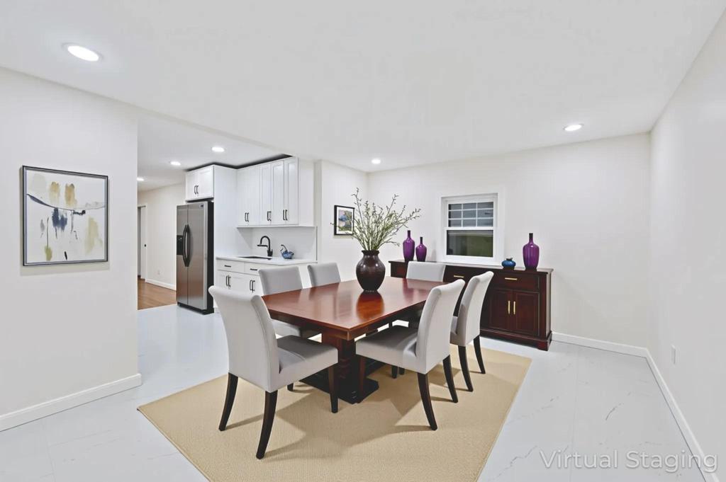 312 Abbington Court, Copiague, NY 11726