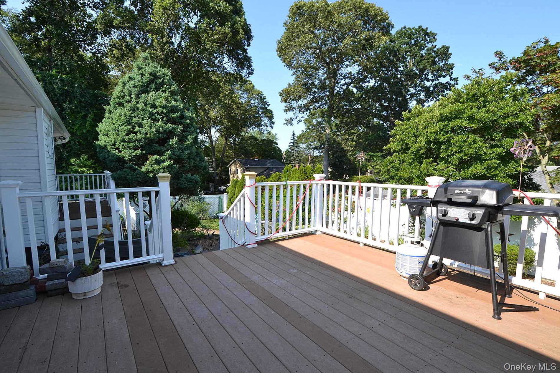 115 Arlington Road, Lake Ronkonkoma, NY 11779