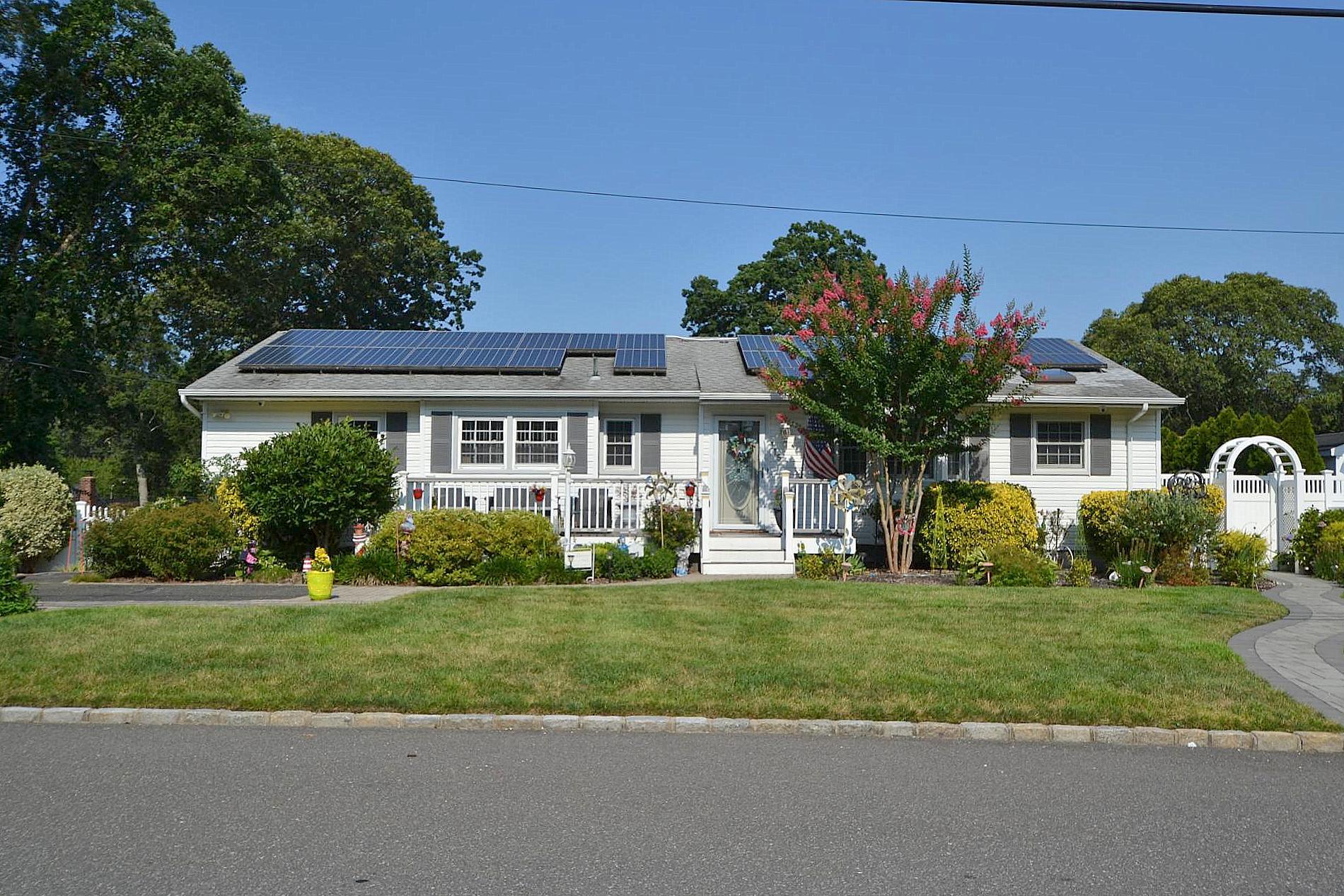 115 Arlington Road, Lake Ronkonkoma, NY 11779