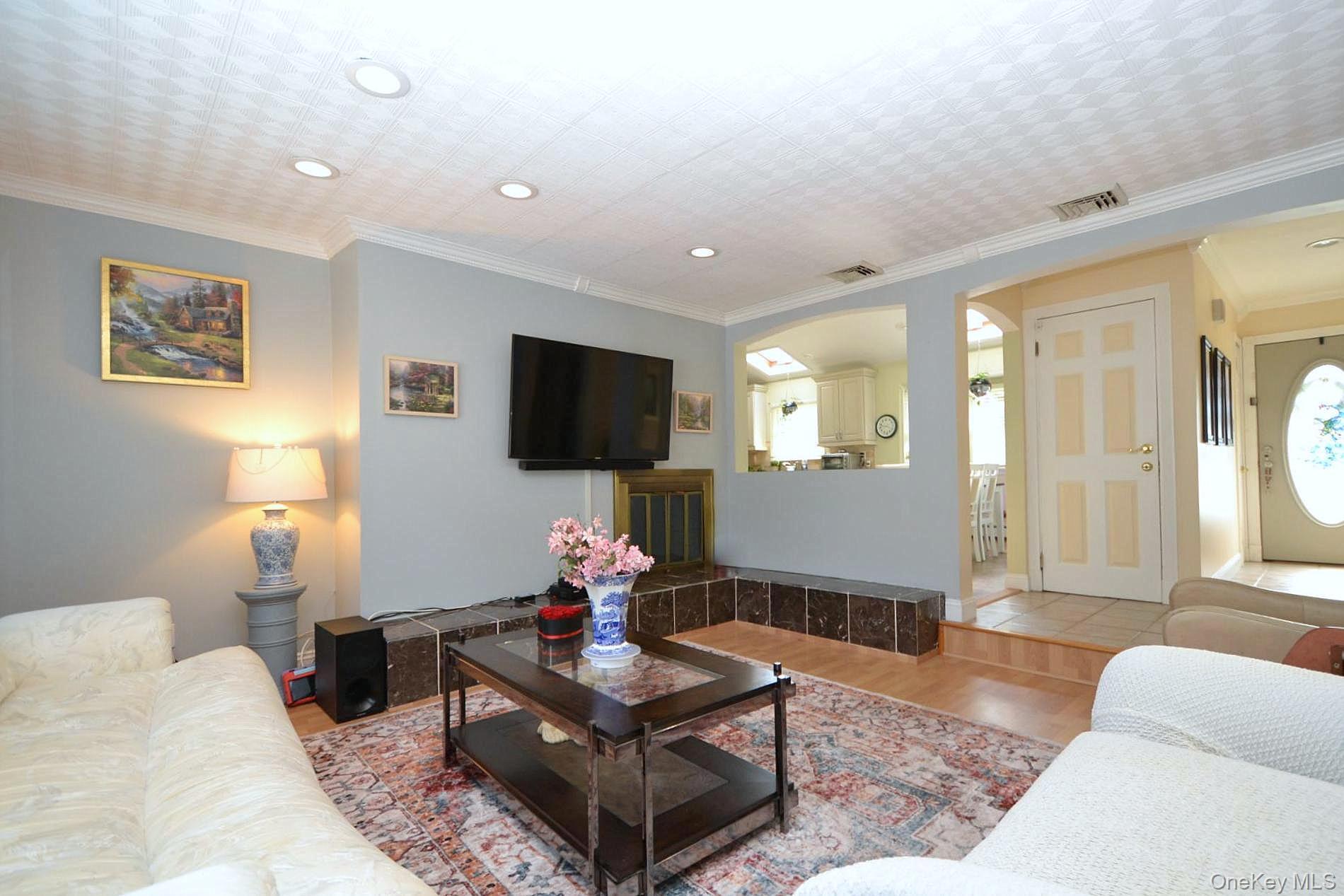 115 Arlington Road, Lake Ronkonkoma, NY 11779