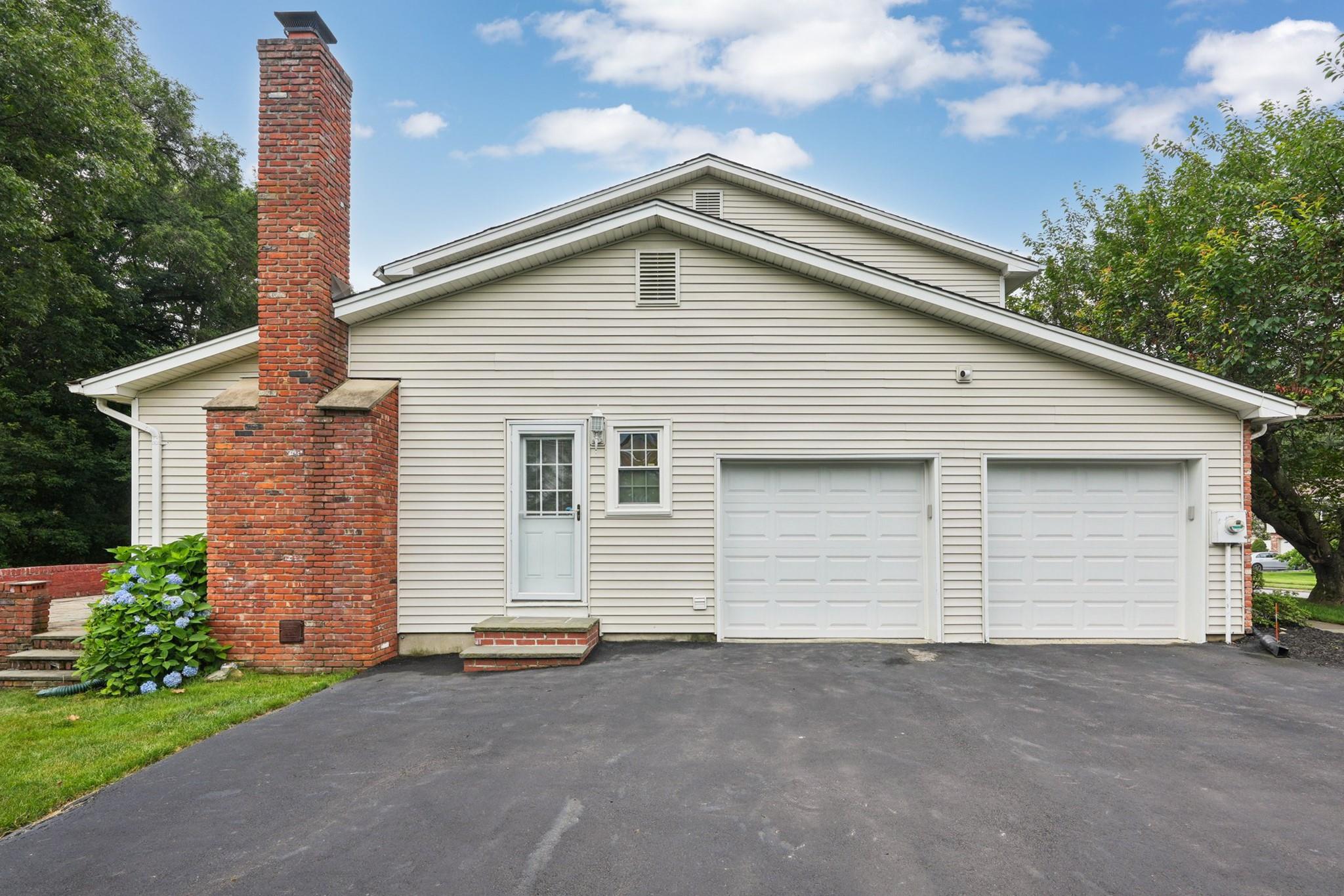 20 Clay Street, New City, NY 10956