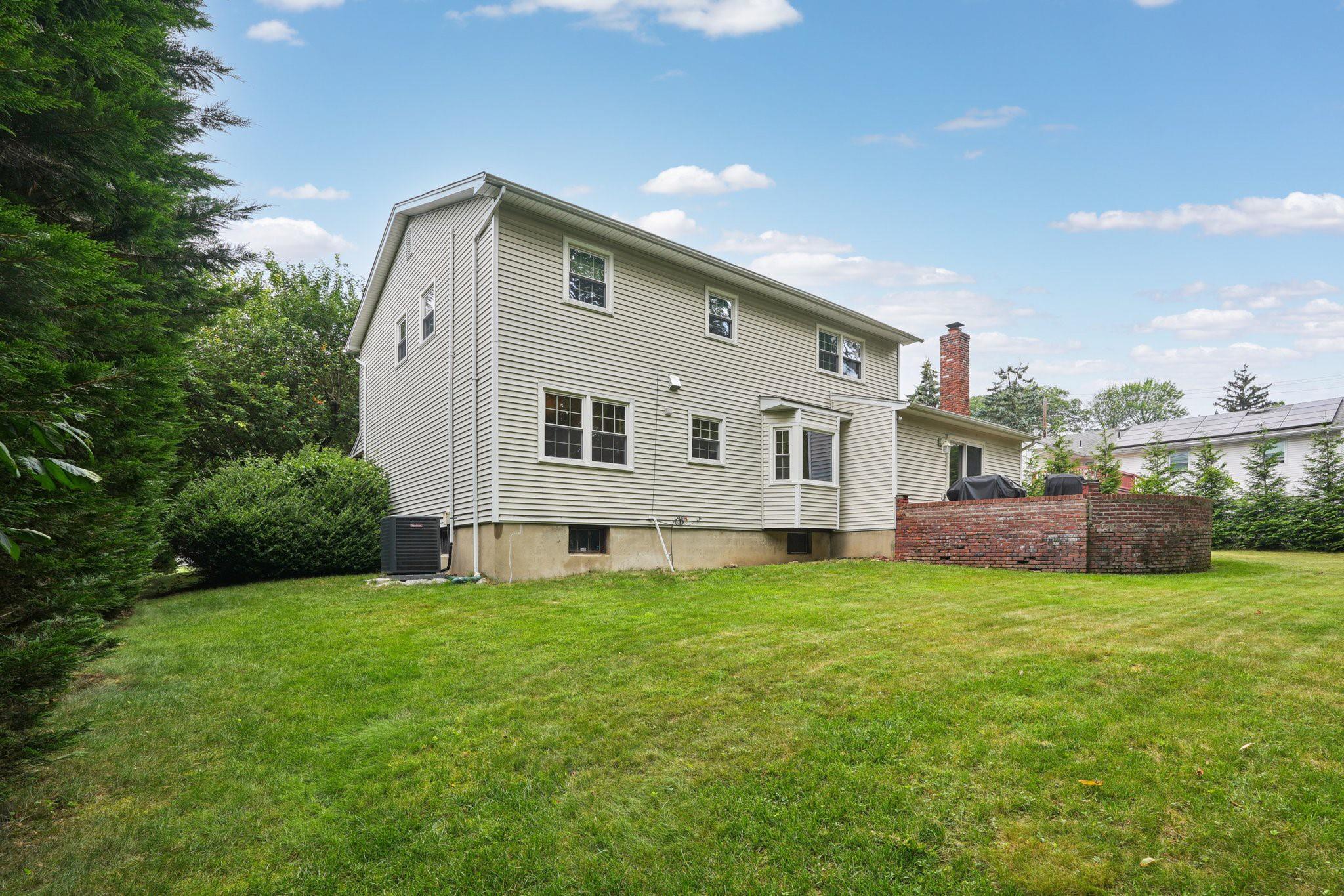 20 Clay Street, New City, NY 10956