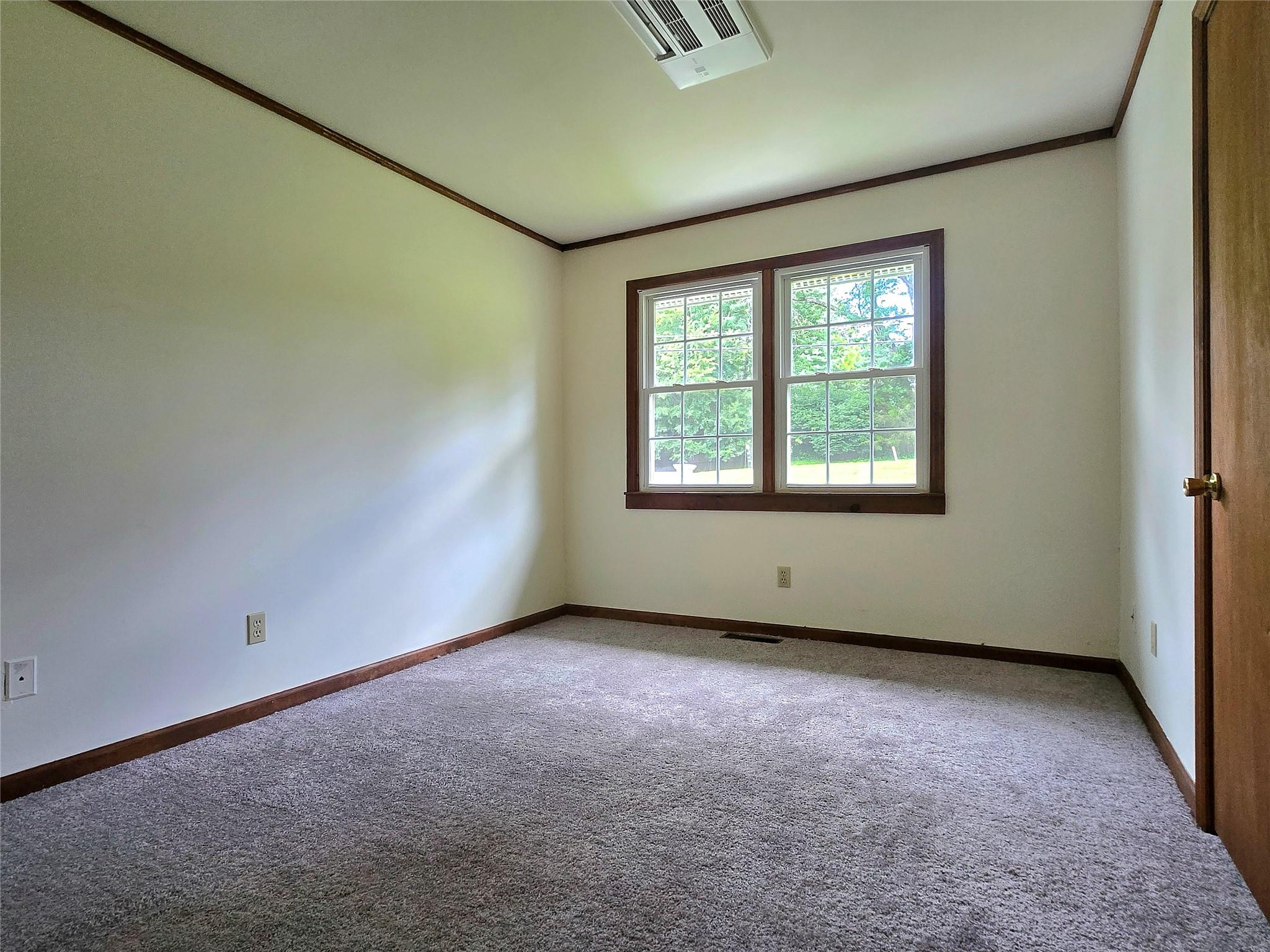 10 Aspinwall Road, Red Hook, NY 12571