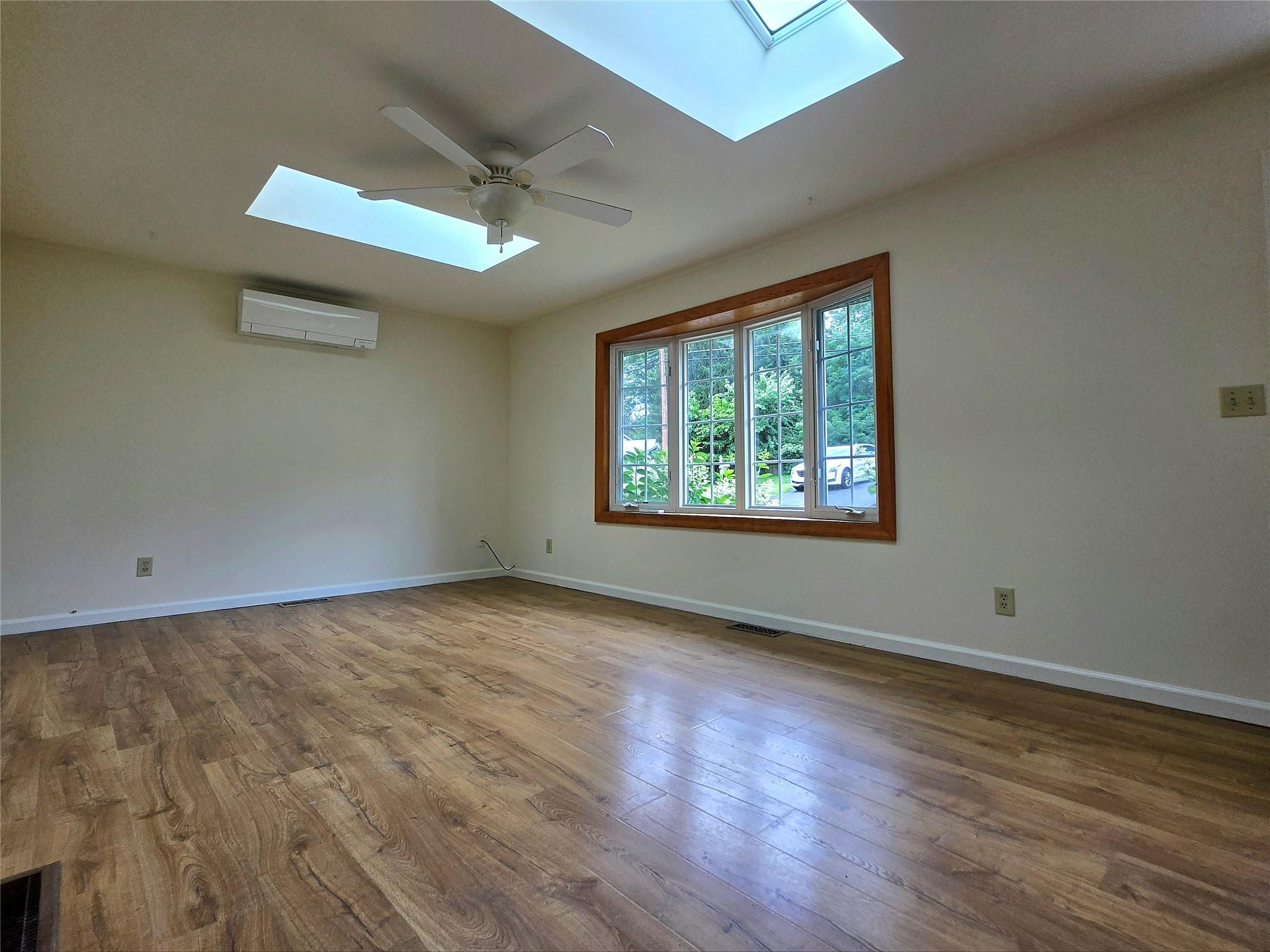 10 Aspinwall Road, Red Hook, NY 12571