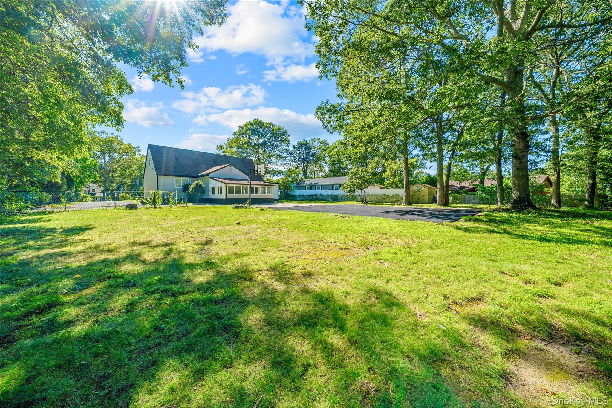 188 W End Avenue, Shirley, NY 11967