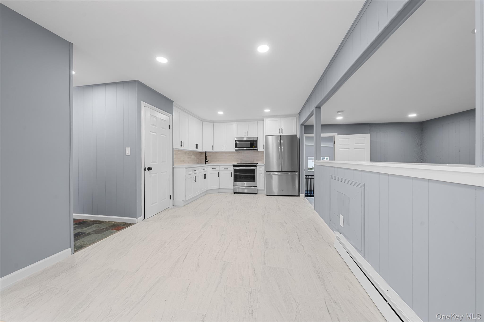 188 W End Avenue, Shirley, NY 11967