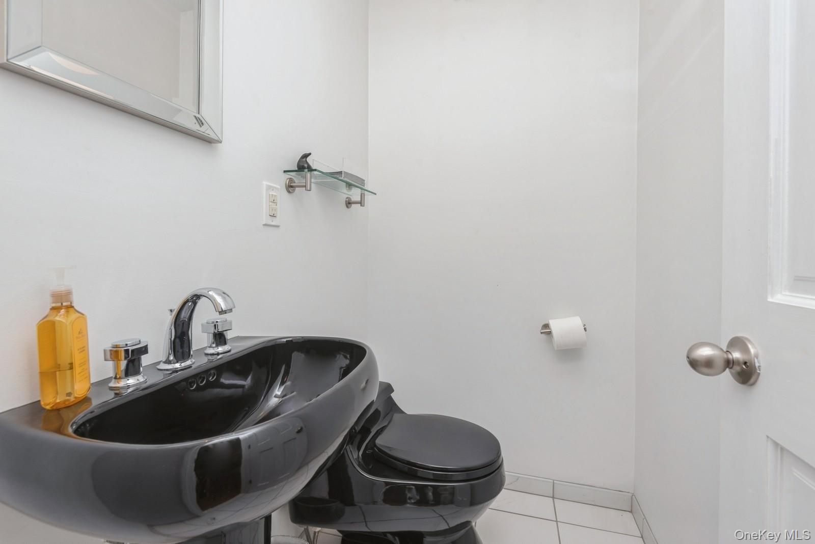 511 Redwood Drive, Cedarhurst, NY 11516