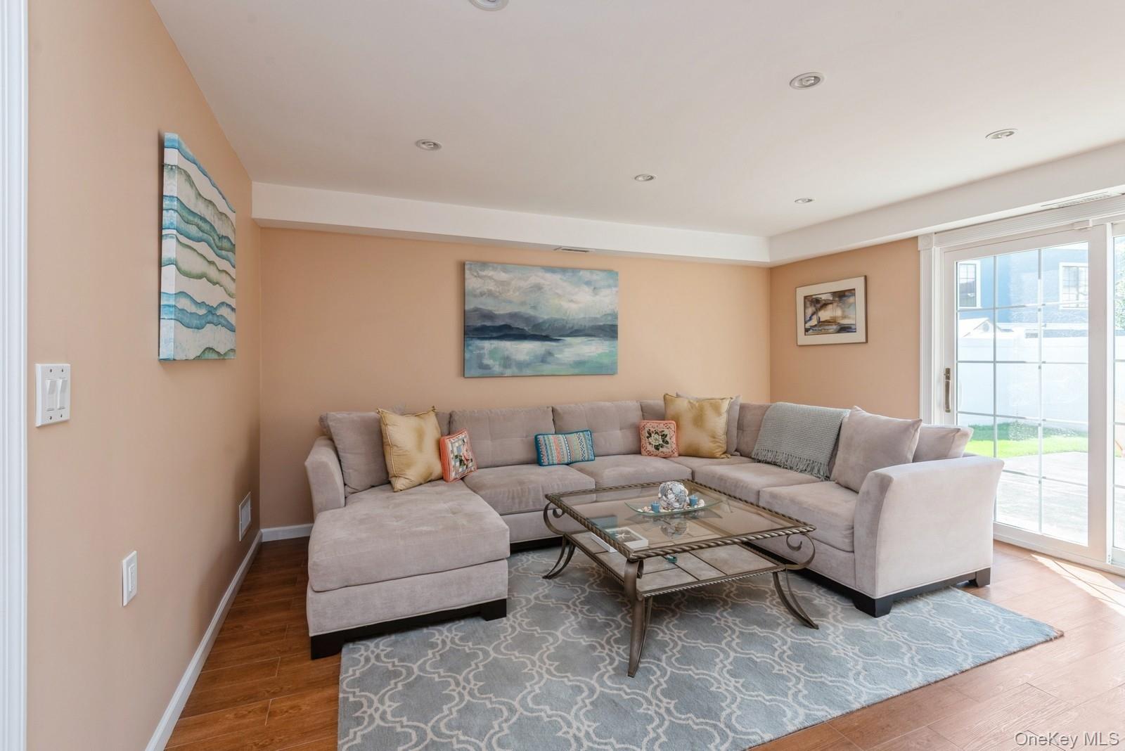 511 Redwood Drive, Cedarhurst, NY 11516