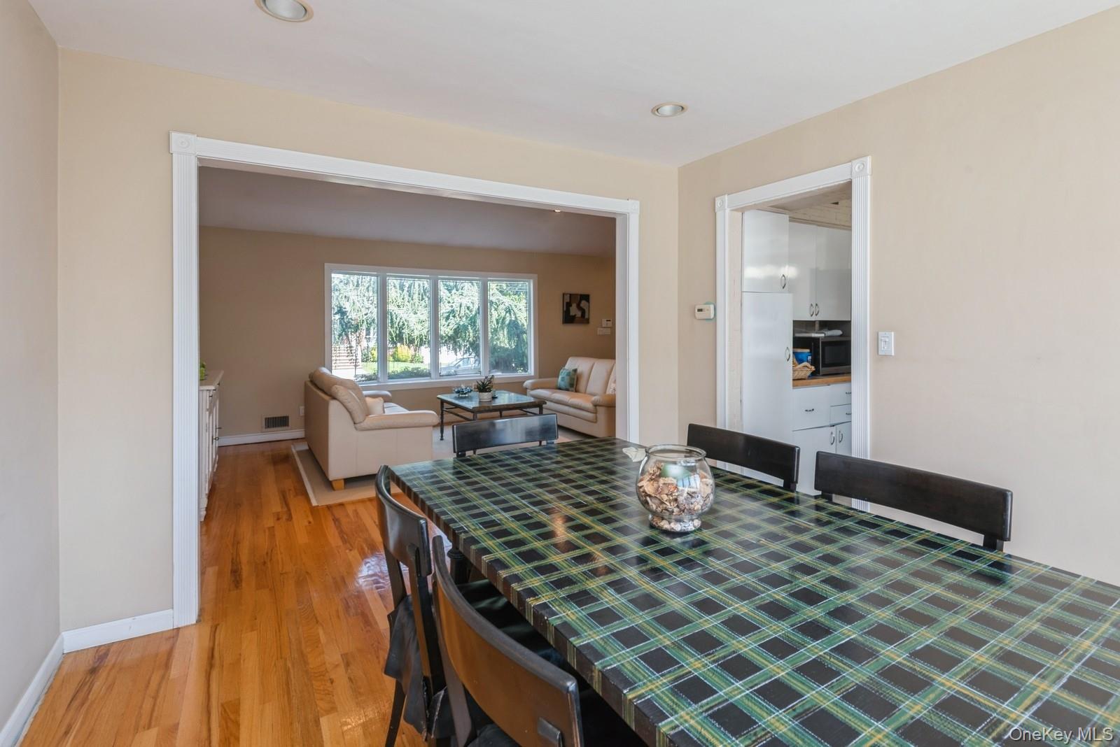 511 Redwood Drive, Cedarhurst, NY 11516