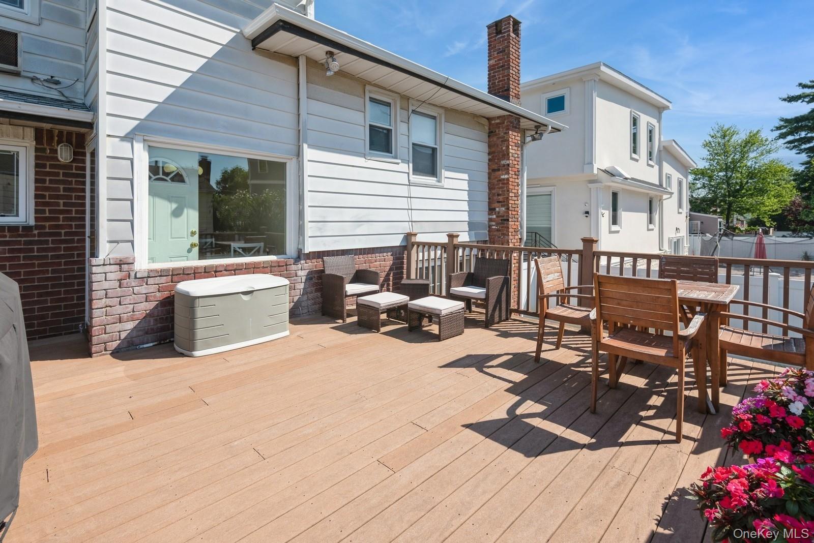 511 Redwood Drive, Cedarhurst, NY 11516