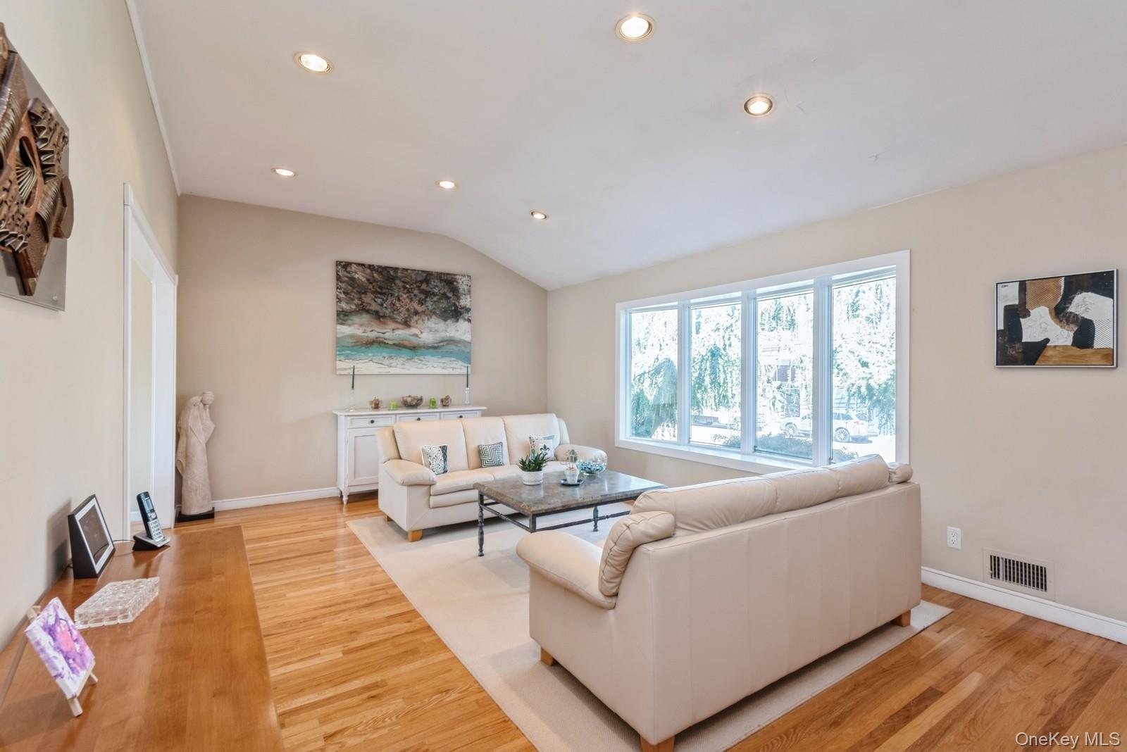 511 Redwood Drive, Cedarhurst, NY 11516