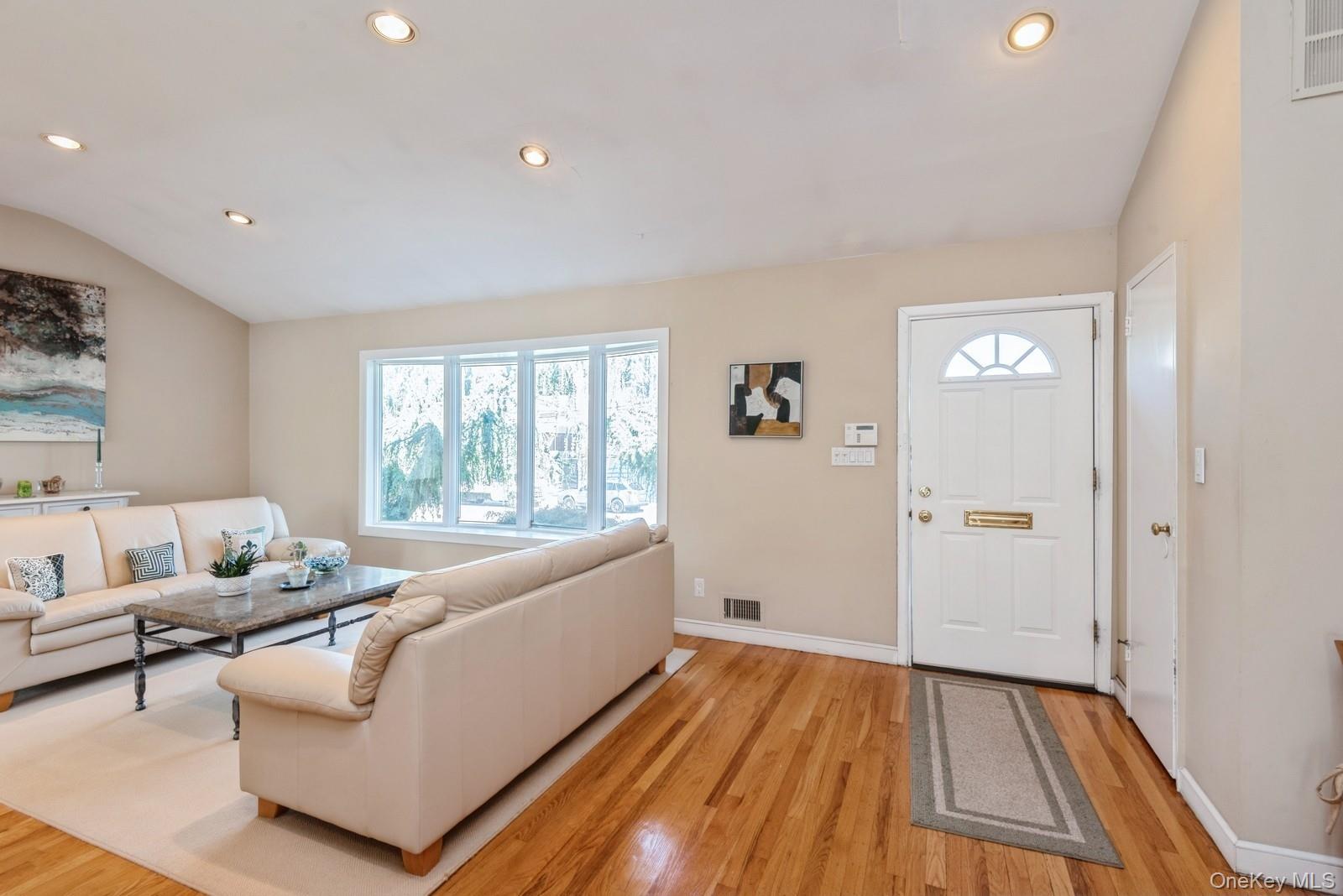 511 Redwood Drive, Cedarhurst, NY 11516