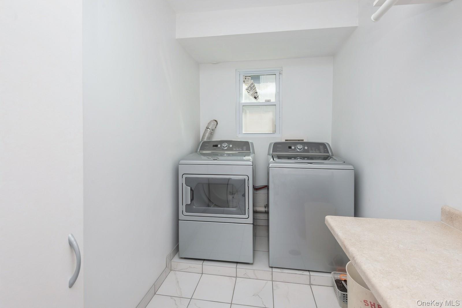 511 Redwood Drive, Cedarhurst, NY 11516