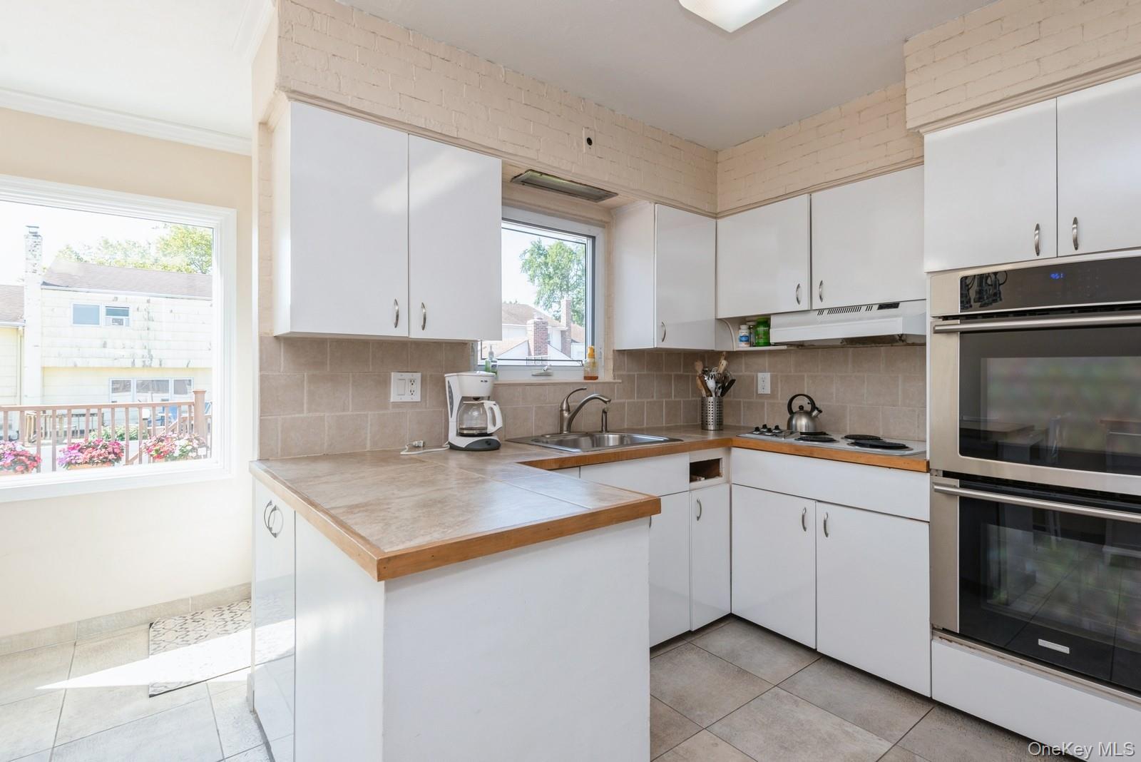 511 Redwood Drive, Cedarhurst, NY 11516