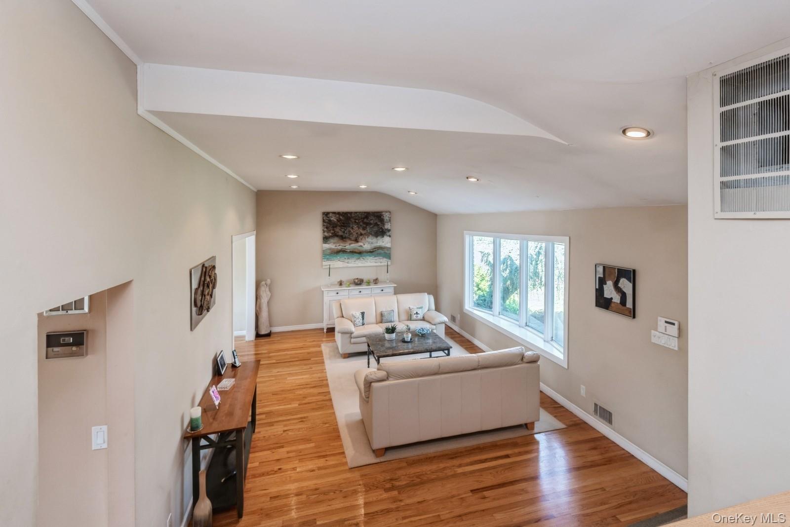 511 Redwood Drive, Cedarhurst, NY 11516