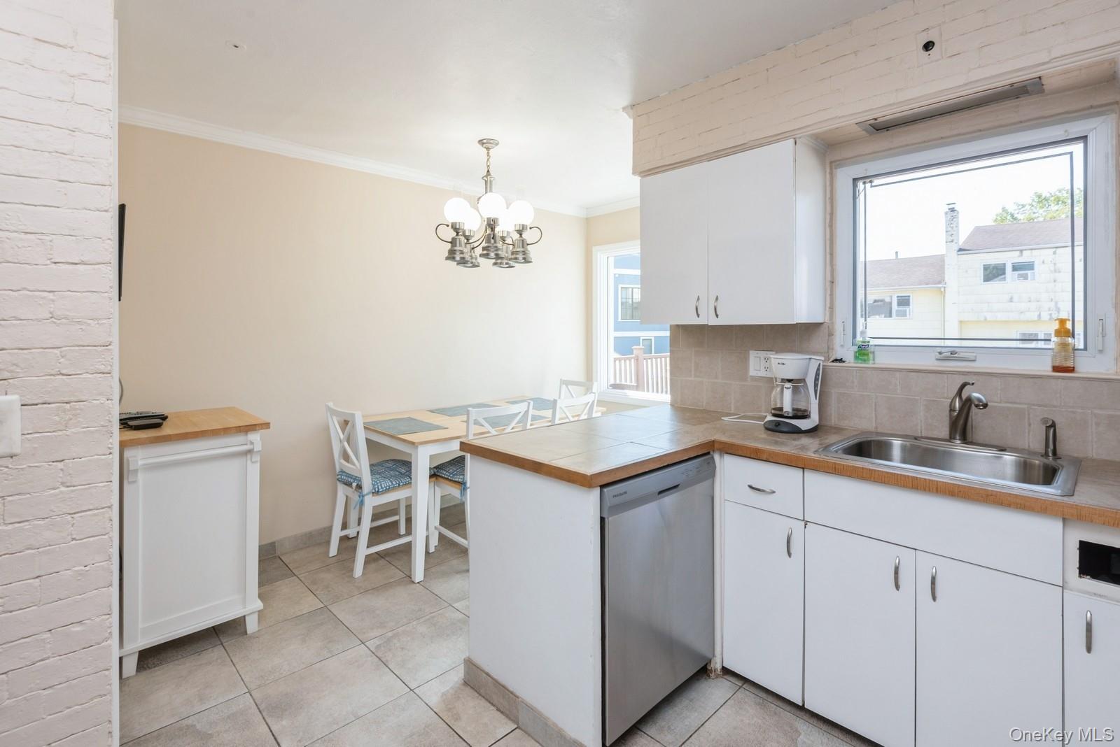 511 Redwood Drive, Cedarhurst, NY 11516