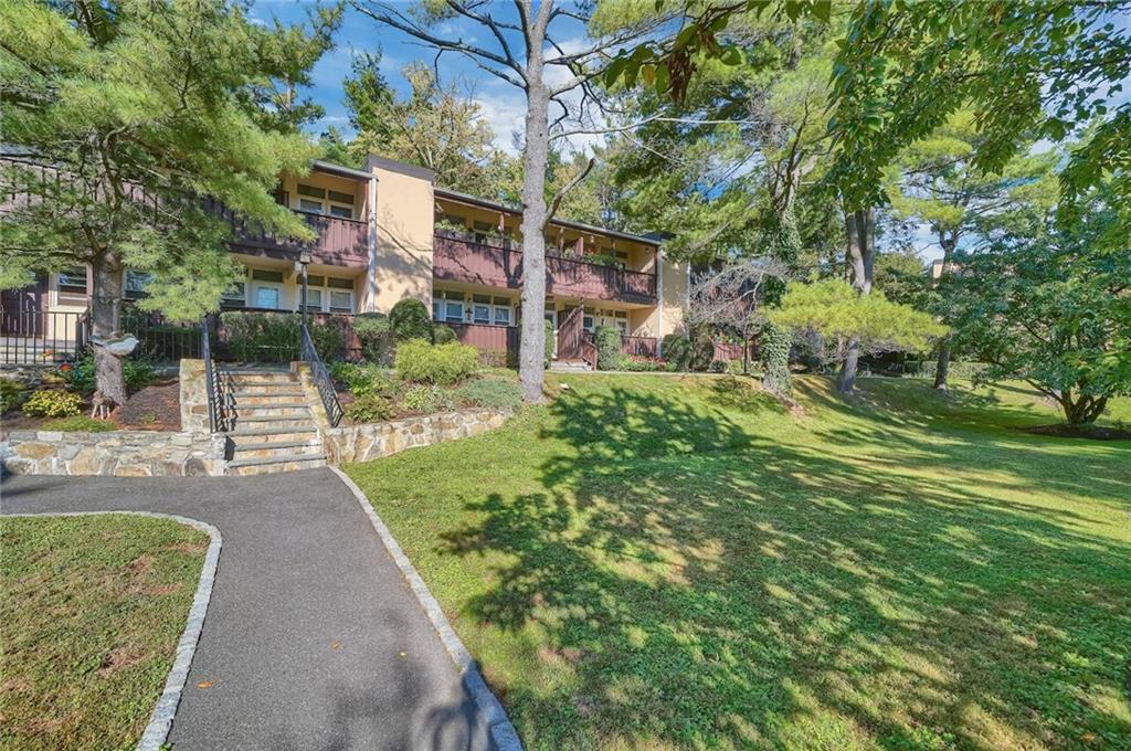 103 Wiltshire Road # D2, Scarsdale, NY 10583