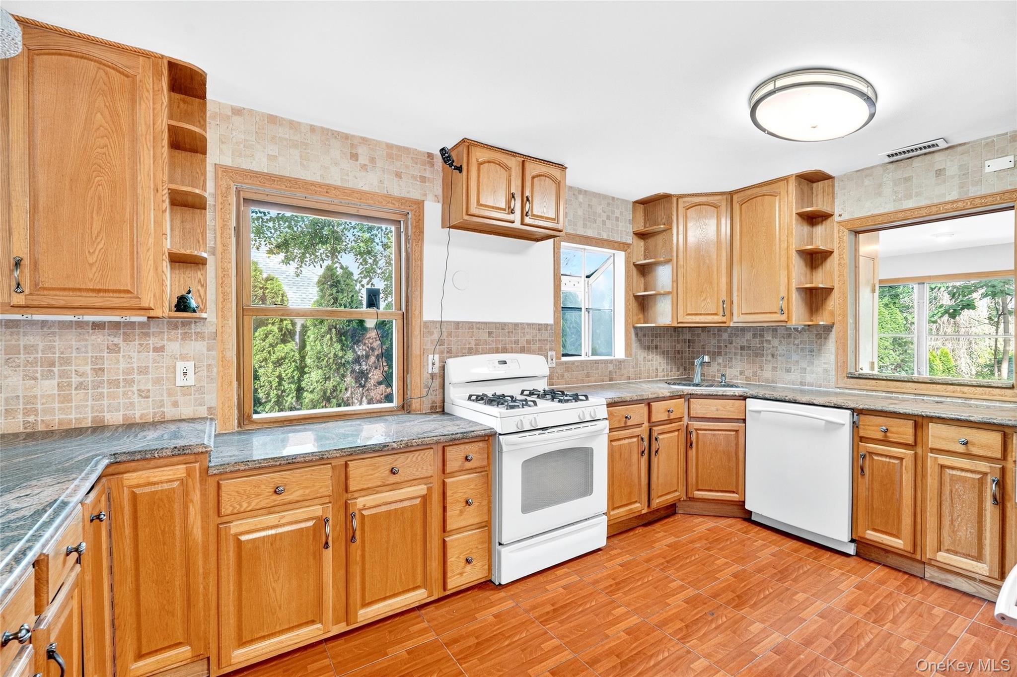 6015 Independence Avenue, Bronx, NY 10471