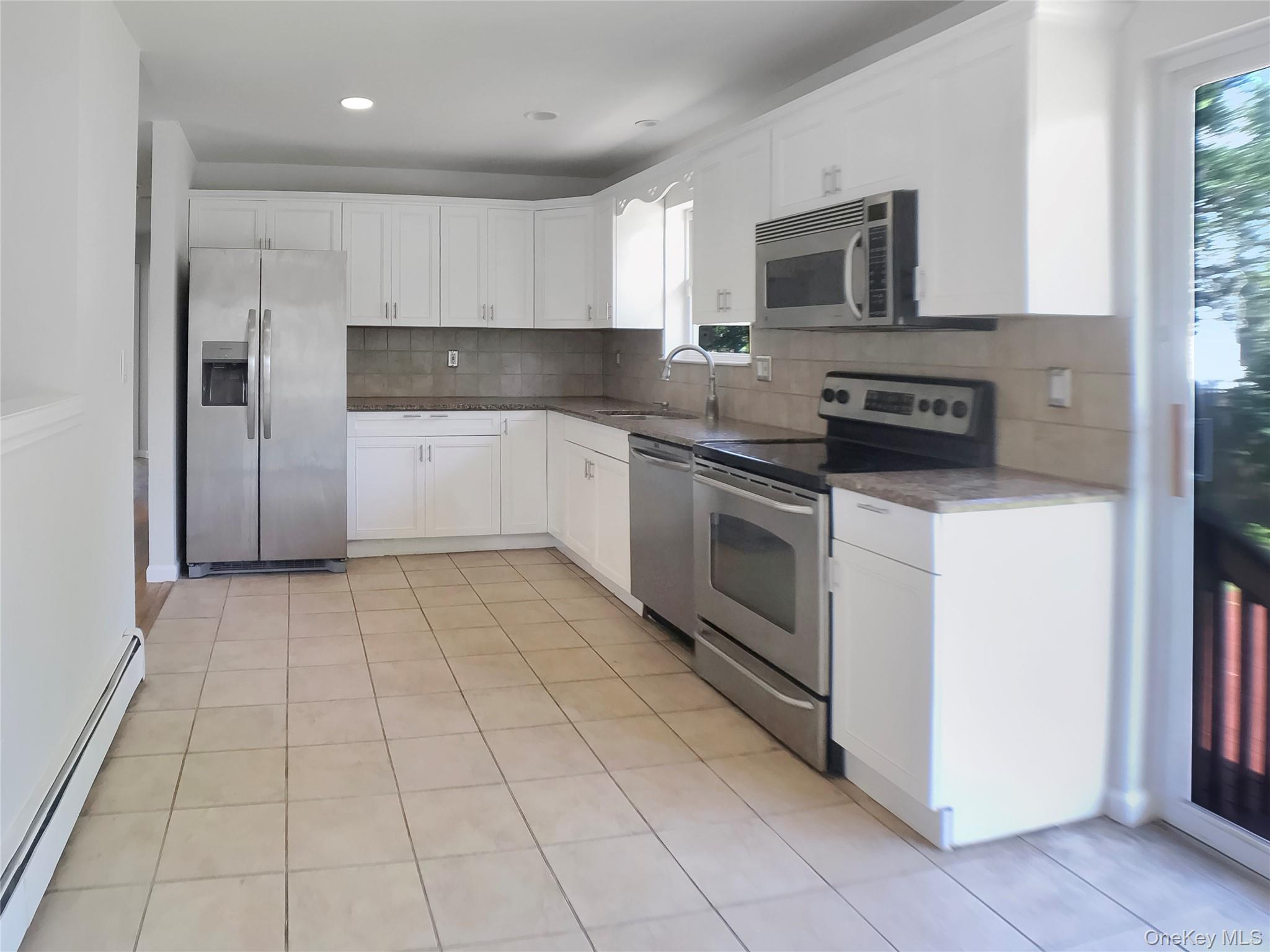 79 Meadow Court, Brookhaven, NY 11949